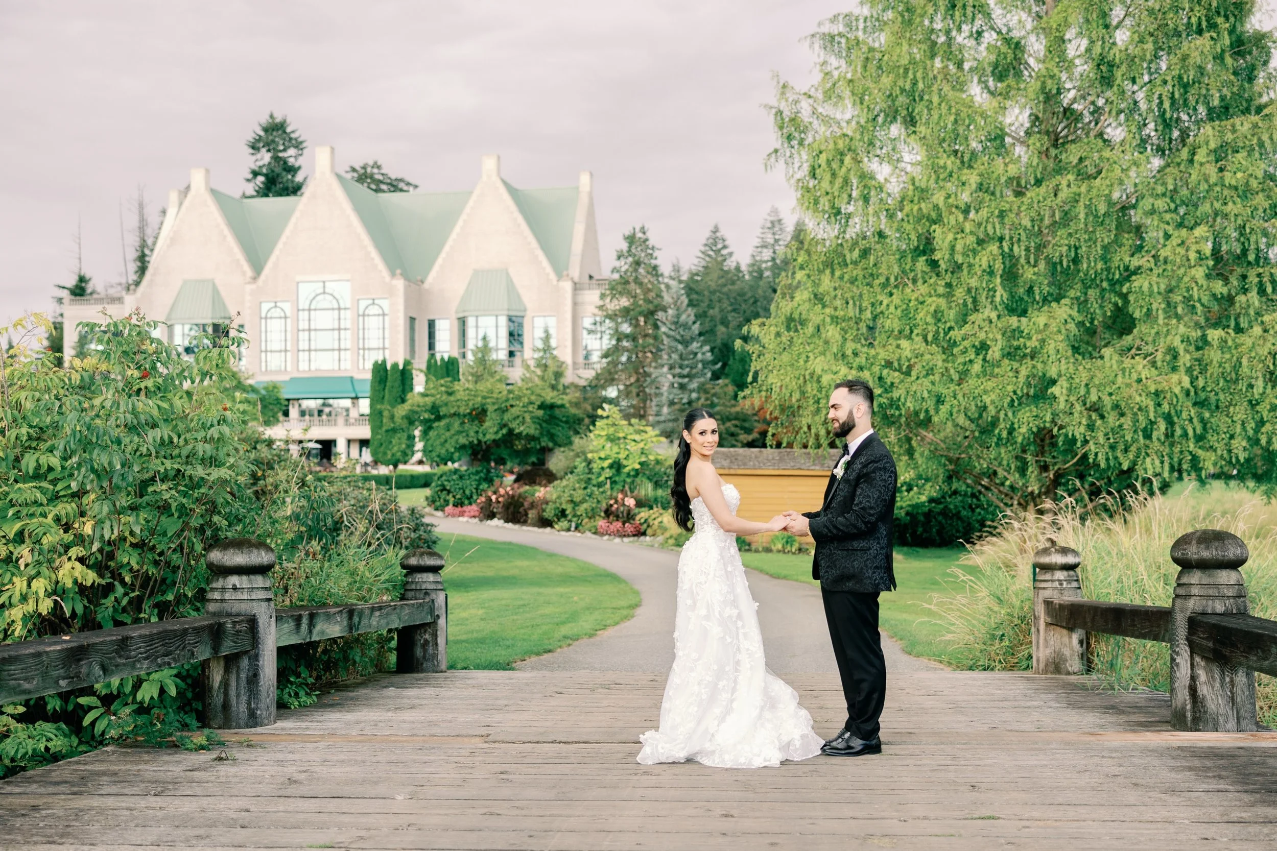 Classic vibes with K + E 💕

deminphotography.com

#vancouverweddingphotography  #vancouverweddingphotographer #weddingphotography #wedding #bride