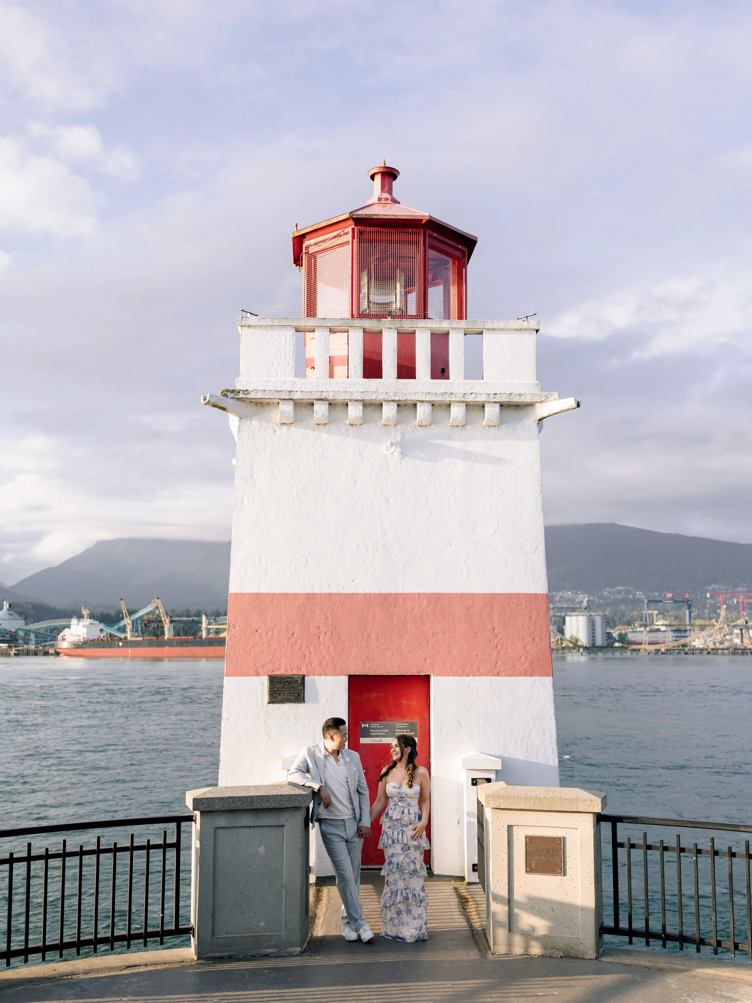 Engagement shoot with J + M 💍 

deminphotography.com

#vancouverweddingphotography  #vancouverweddingphotographer #engagement #engaged