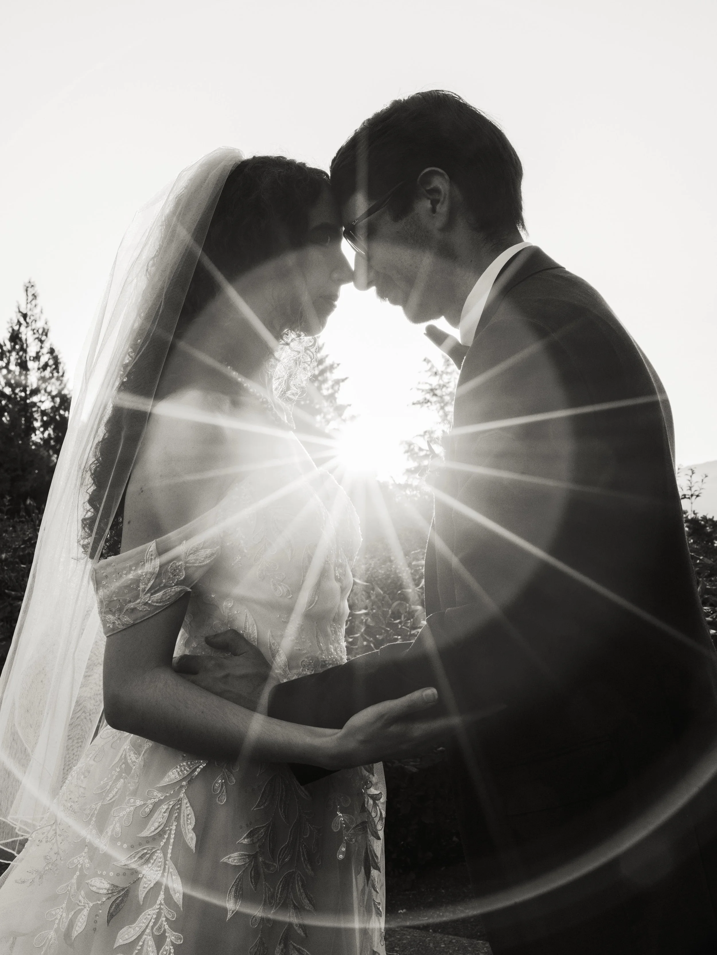 Wedding day moments with S + K 💕 

deminphotography.com

#vancouverweddingphotography  #vancouverweddingphotographer #weddingphotography #wedding #bride