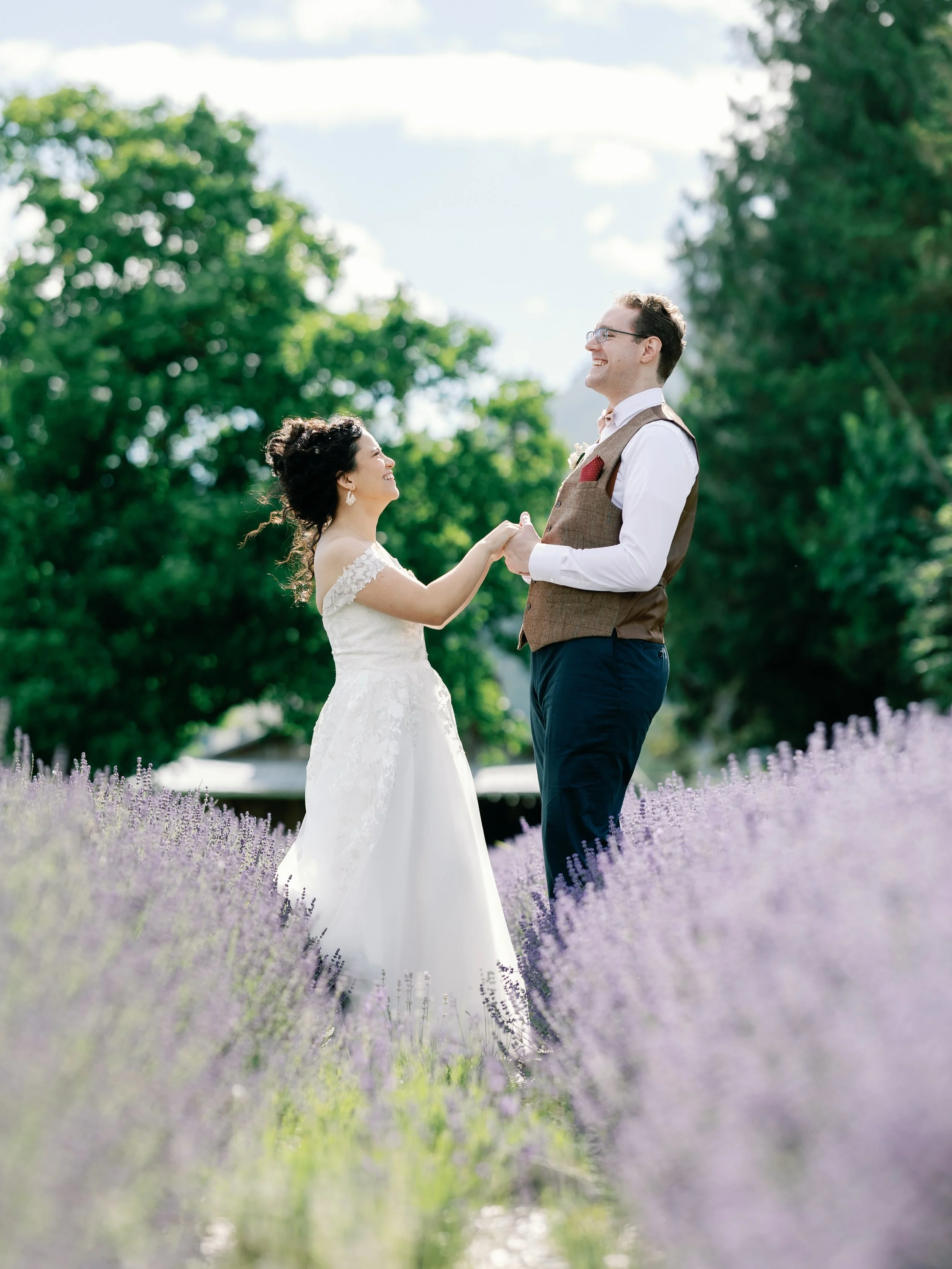 Beautiful countryside wedding with Shiloh and Steven 💕 

deminphotography.com

#vancouverweddingphotography  #vancouverweddingphotographer #weddingphotography #wedding #bride