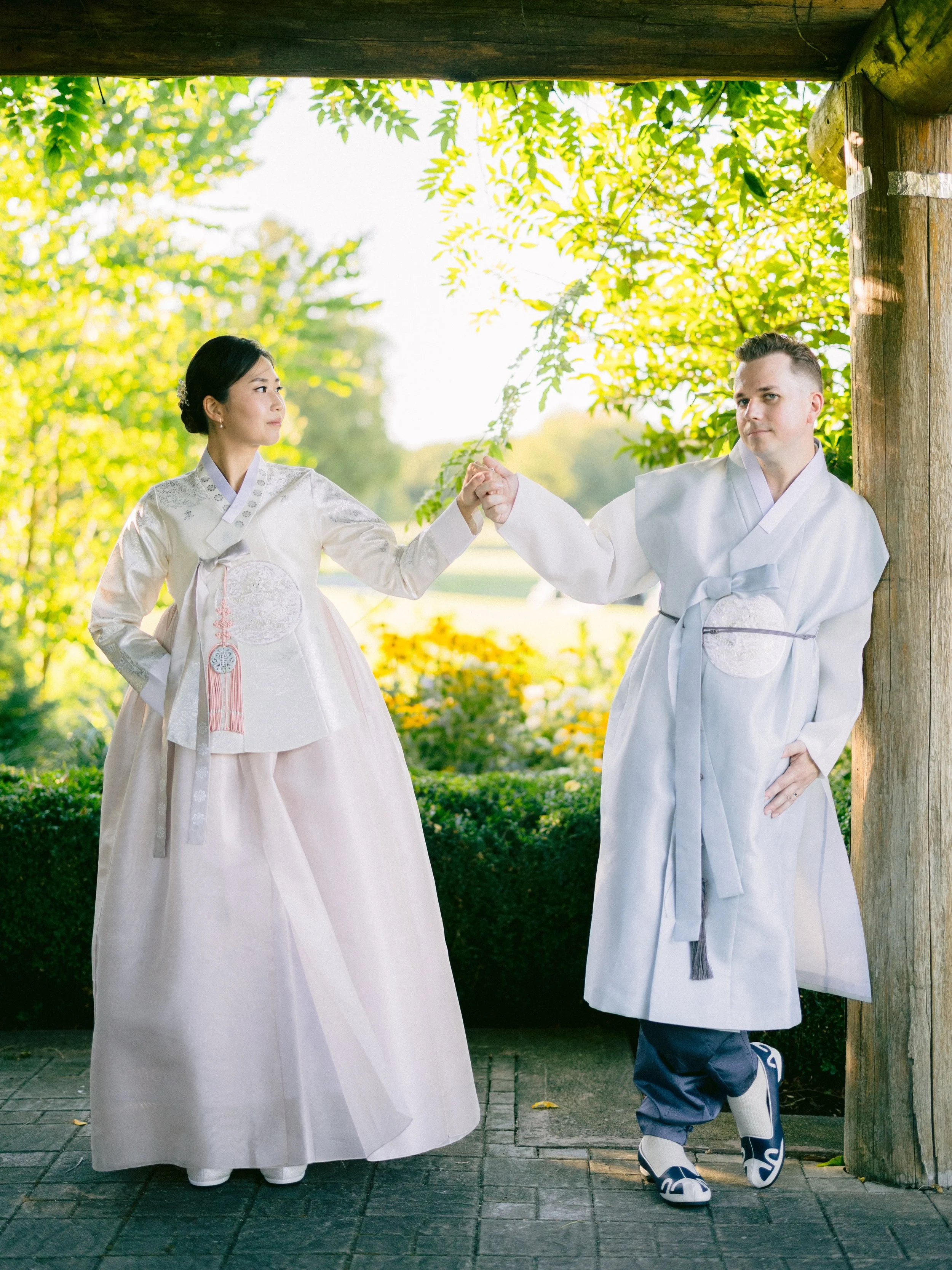 It&rsquo;s always great to capture some cultural details on a wedding day! Here&rsquo;s the Korean traditional clothing at Sihwa and Cameron&rsquo;s wedding 

deminphotography.com

#vancouverweddingphotography  #vancouverweddingphotographer #weddingp
