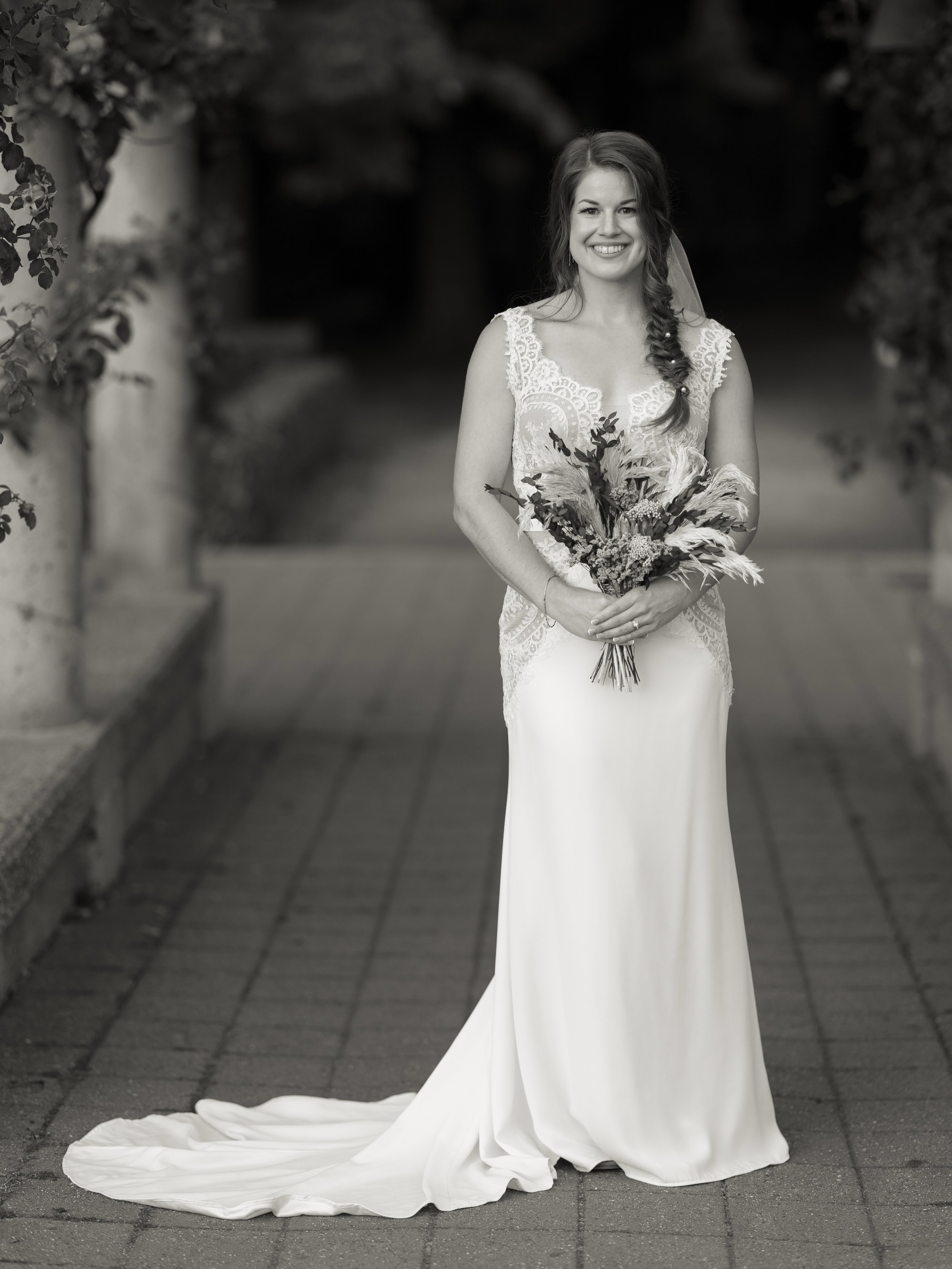 Daniella 💐 

deminphotography.com

#vancouverweddingphotography  #vancouverweddingphotographer #weddingphotography #wedding #bride