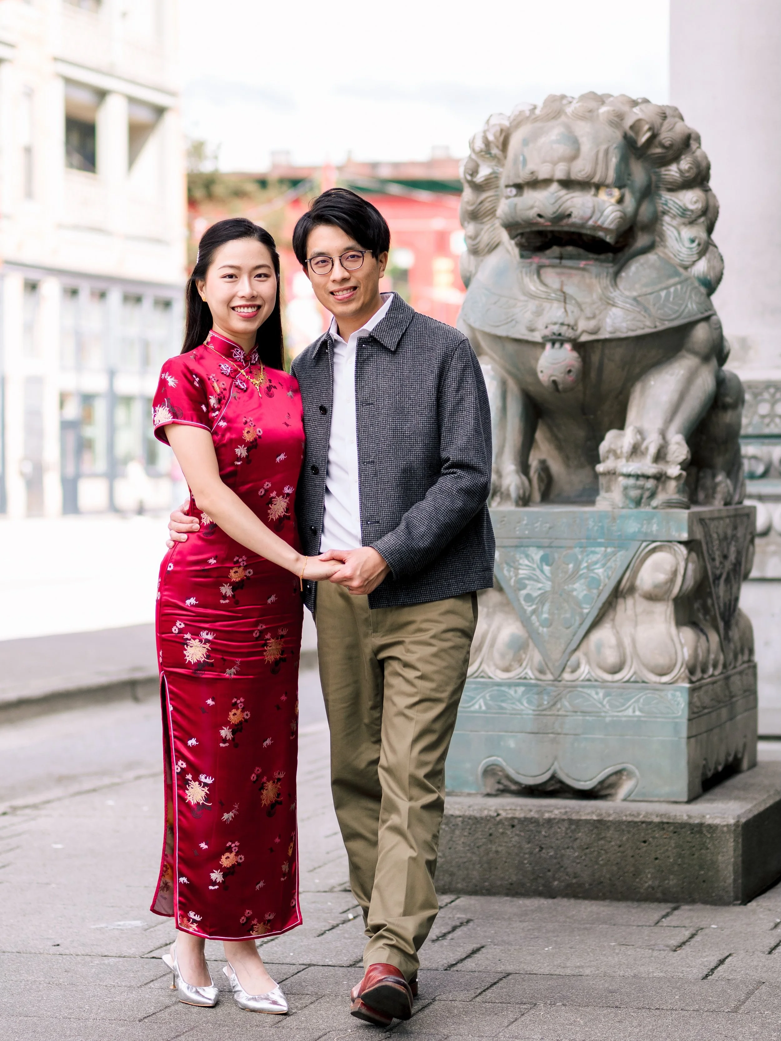 Annie + Jonathan 💕 in Chinatown neighborhood 

deminphotography.com

#vancouverweddingphotography  #vancouverweddingphotographer