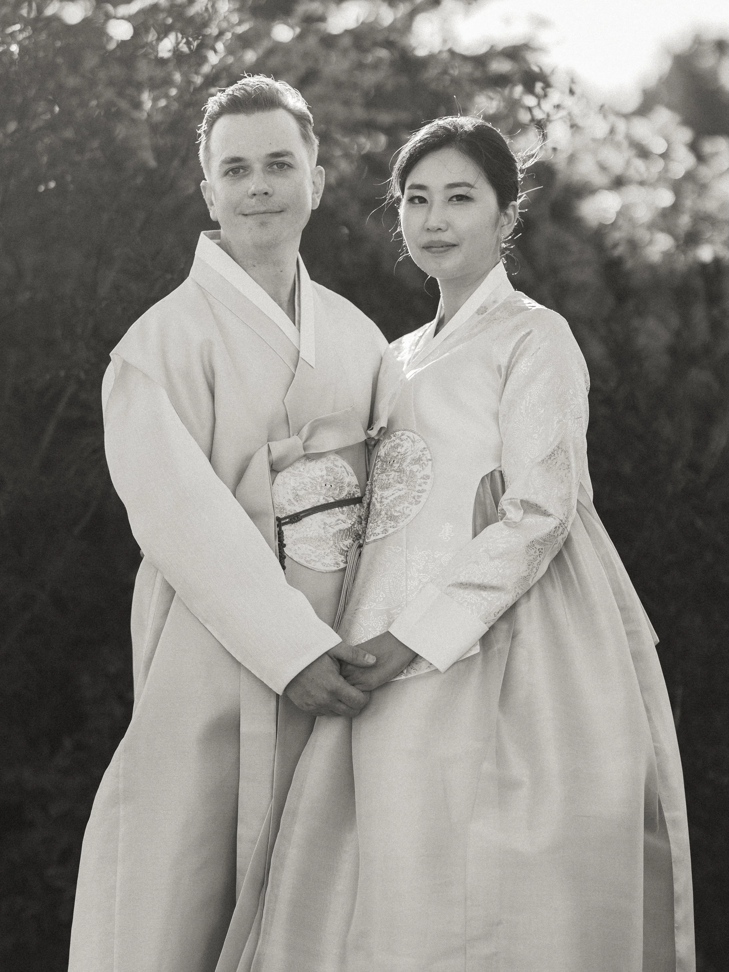 S + C 💕 some black and white moments from this beautiful wedding day 

deminphotography.com

#vancouverweddingphotography  #vancouverweddingphotographer #weddingphotography #wedding #bride