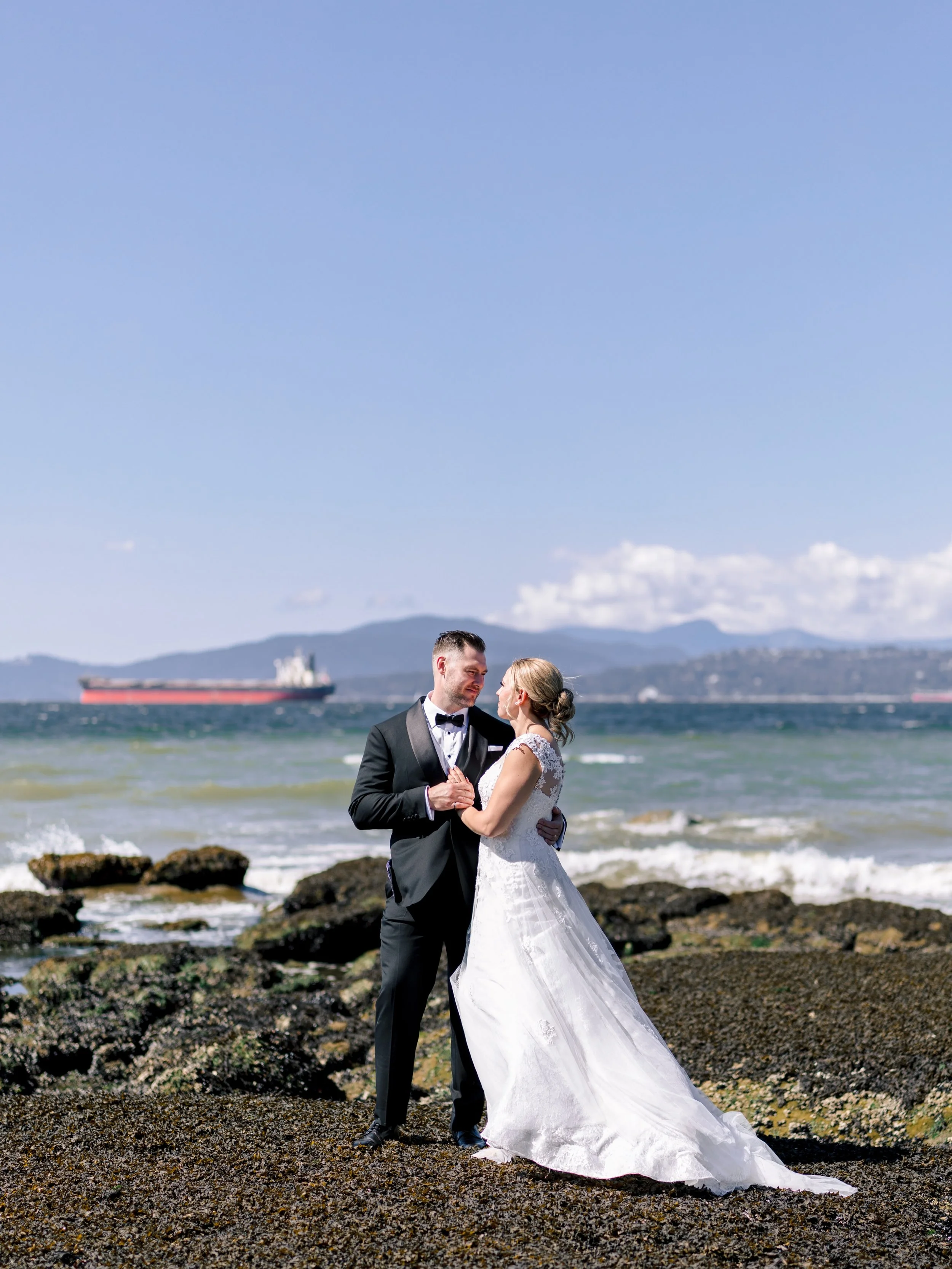 D + D 💕 

deminphotography.com

#vancouverweddingphotography  #vancouverweddingphotographer #weddingphotography #wedding #bride