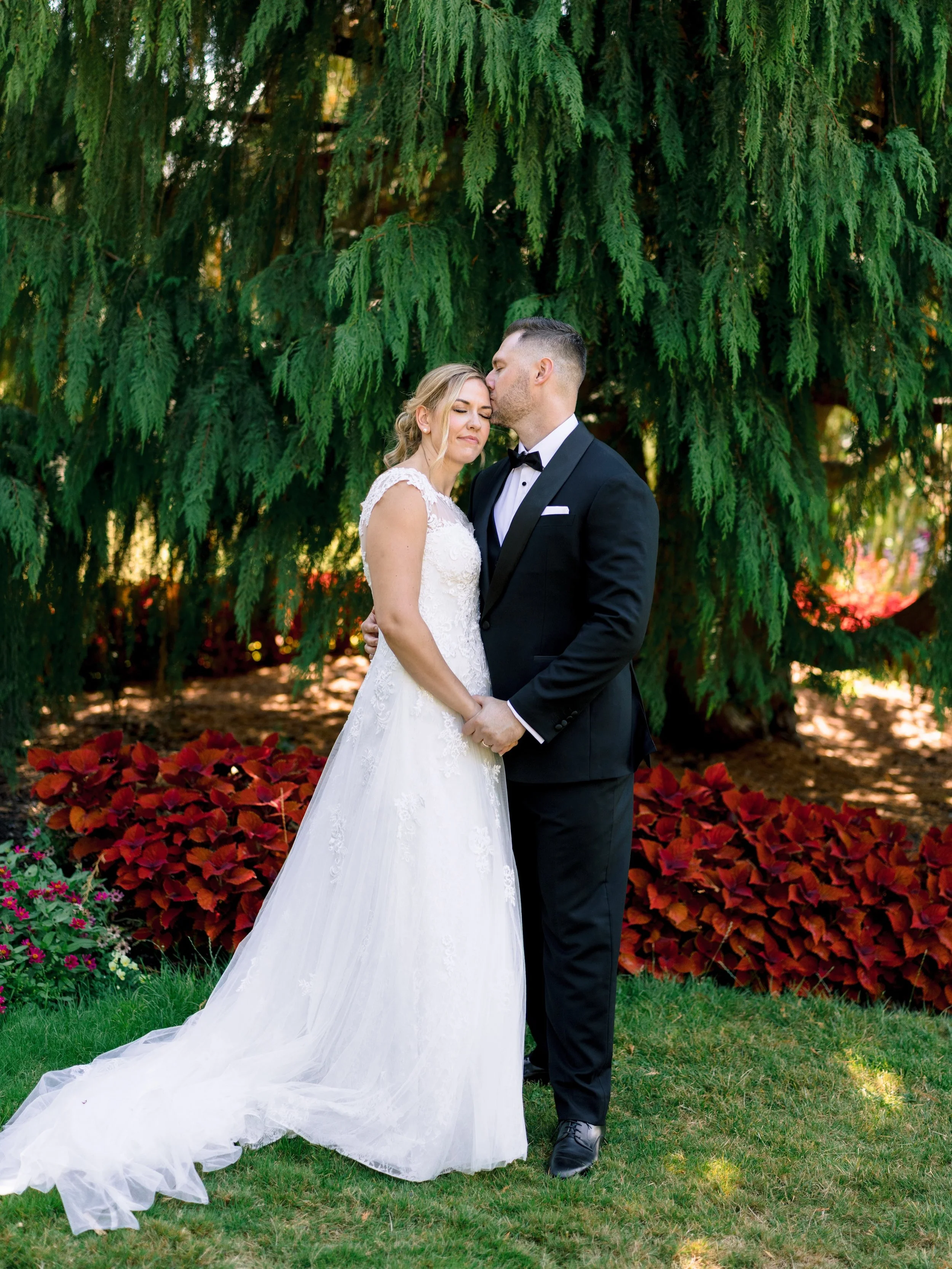 D +D 💕 in Stanley Park 

deminphotography.com

#vancouverweddingphotography  #vancouverweddingphotographer #weddingphotography #wedding #bride