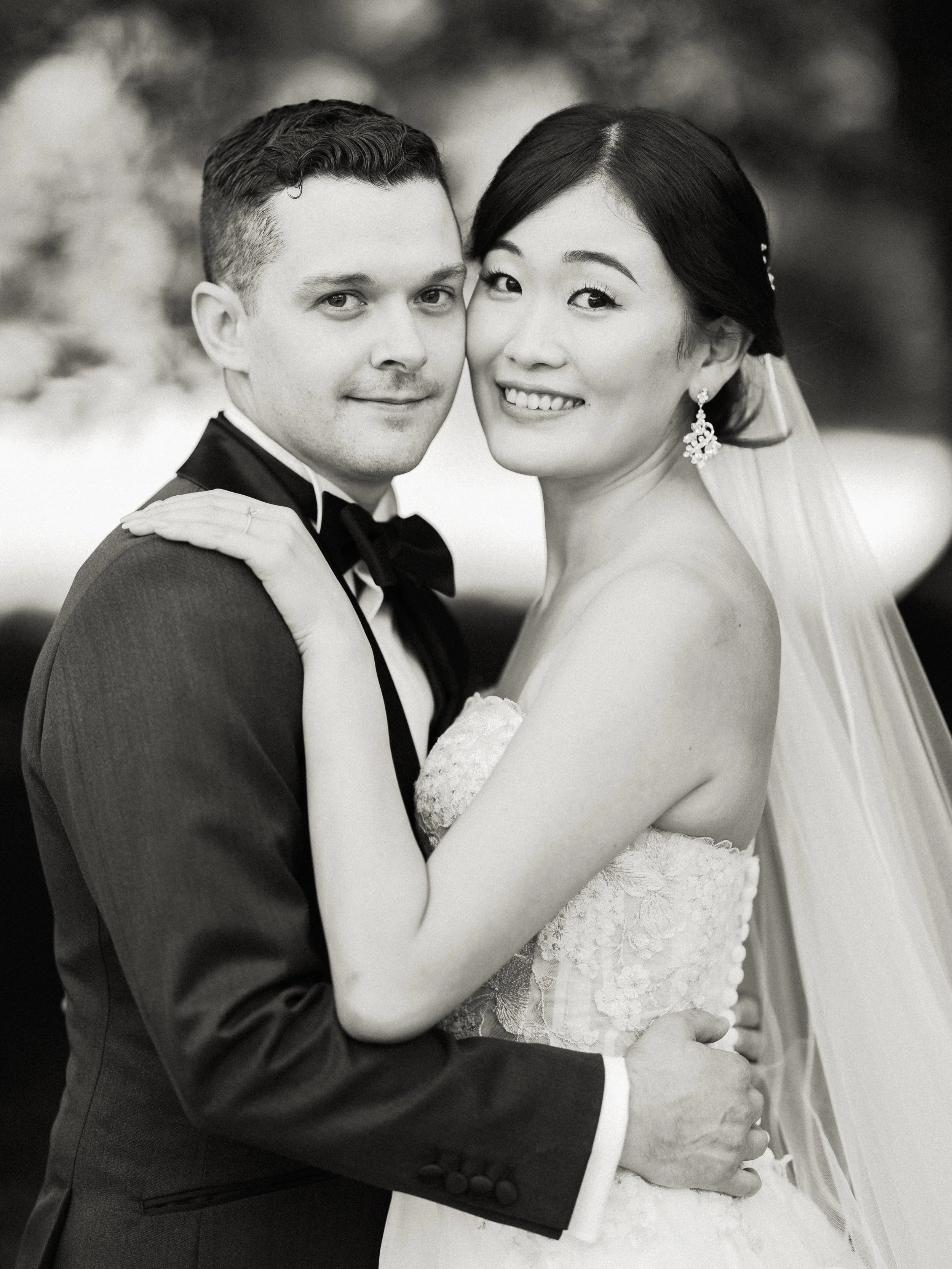 Black and white or color? 💕 

deminphotography.com

#vancouverweddingphotography  #vancouverweddingphotographer #weddingphotography #wedding #bride