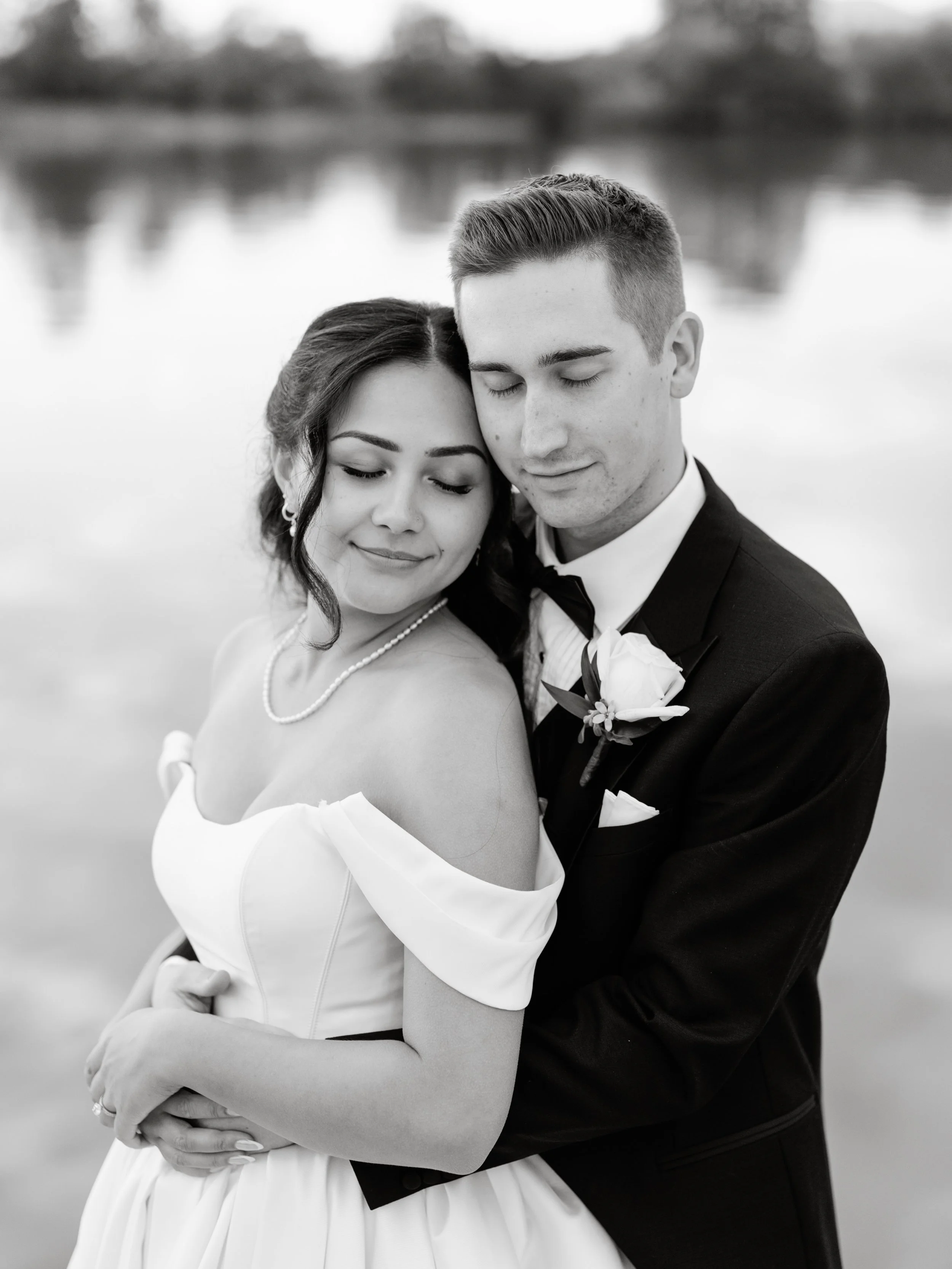 C + W 💕 

deminphotography.com

#vancouverweddingphotography  #vancouverweddingphotographer #weddingphotography #wedding #bride