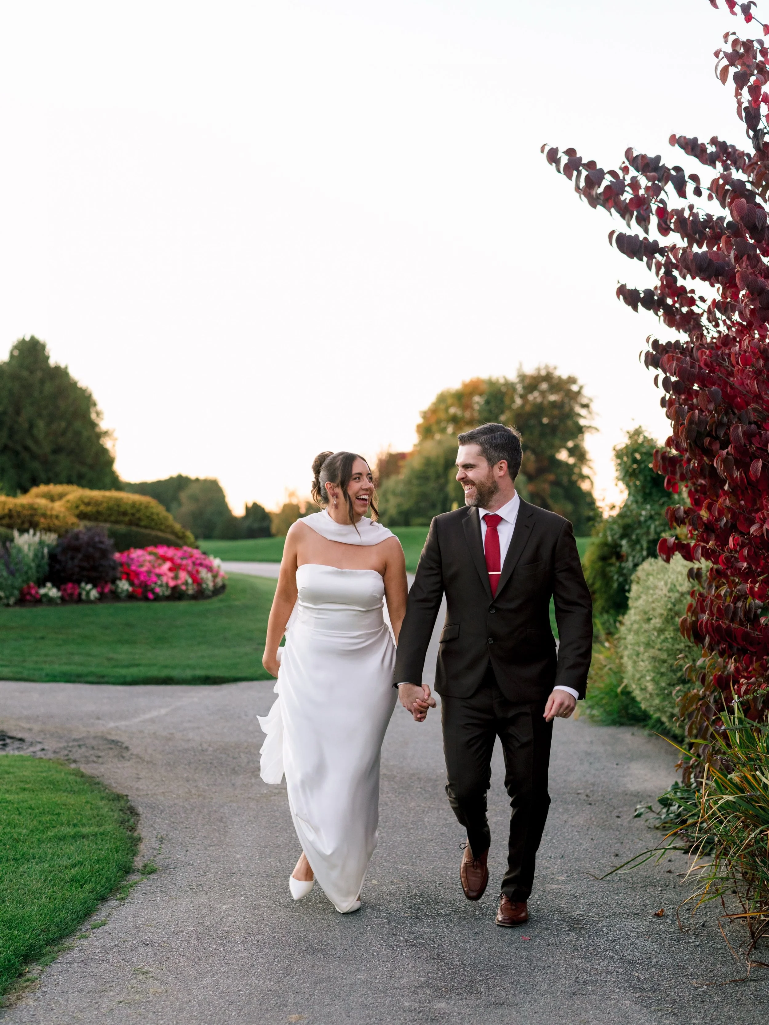 A + B 💕 

deminphotography.com

#vancouverweddingphotography  #vancouverweddingphotographer #weddingphotography #wedding #bride