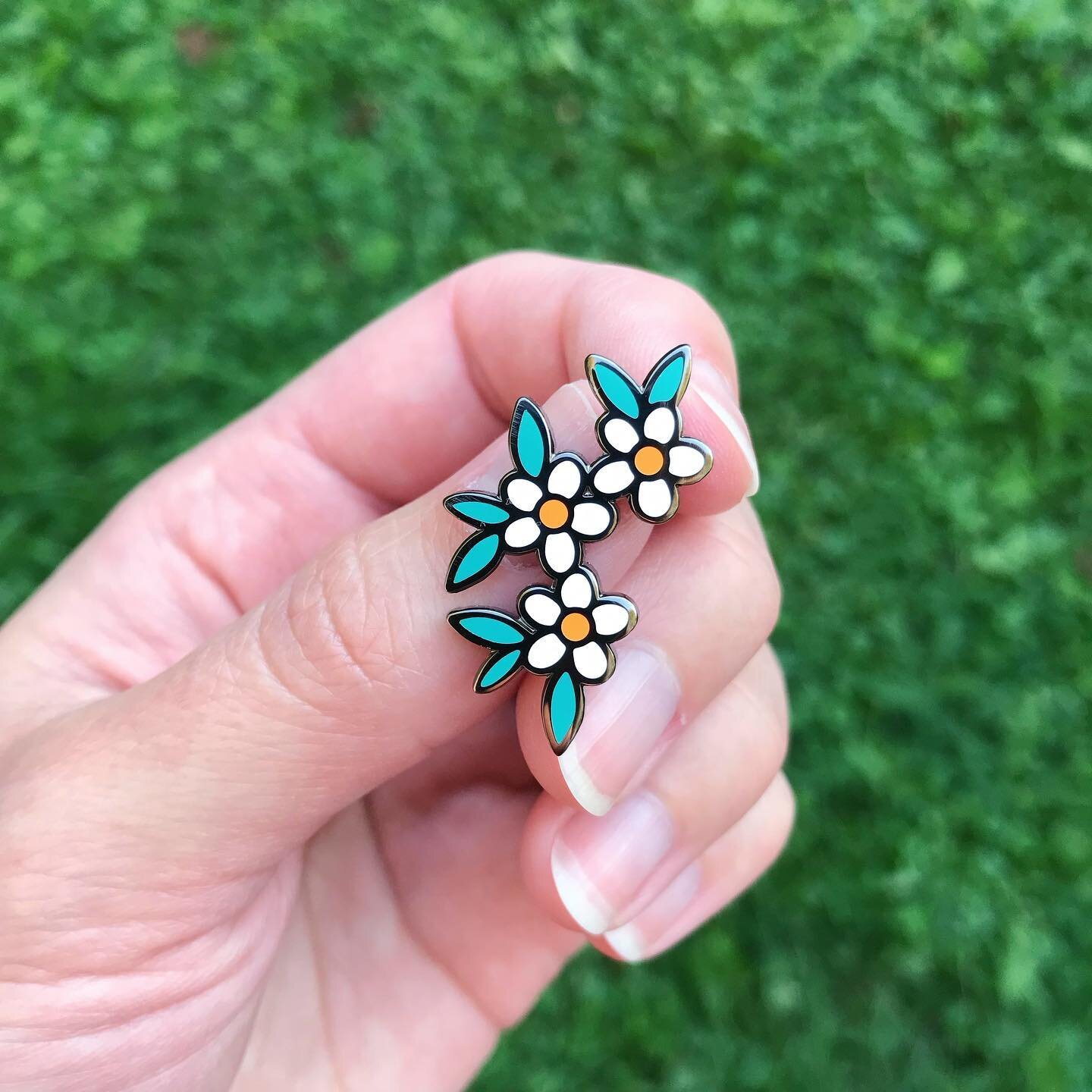 oh, hey. did you know I designed these cutie enamel pins?! I have a few left and then they&rsquo;re gone for good (seriously!) AND they&rsquo;re 20% off right now. link in bio to get yours! 🌼 and if ya got one already, thank you SO much for the supp