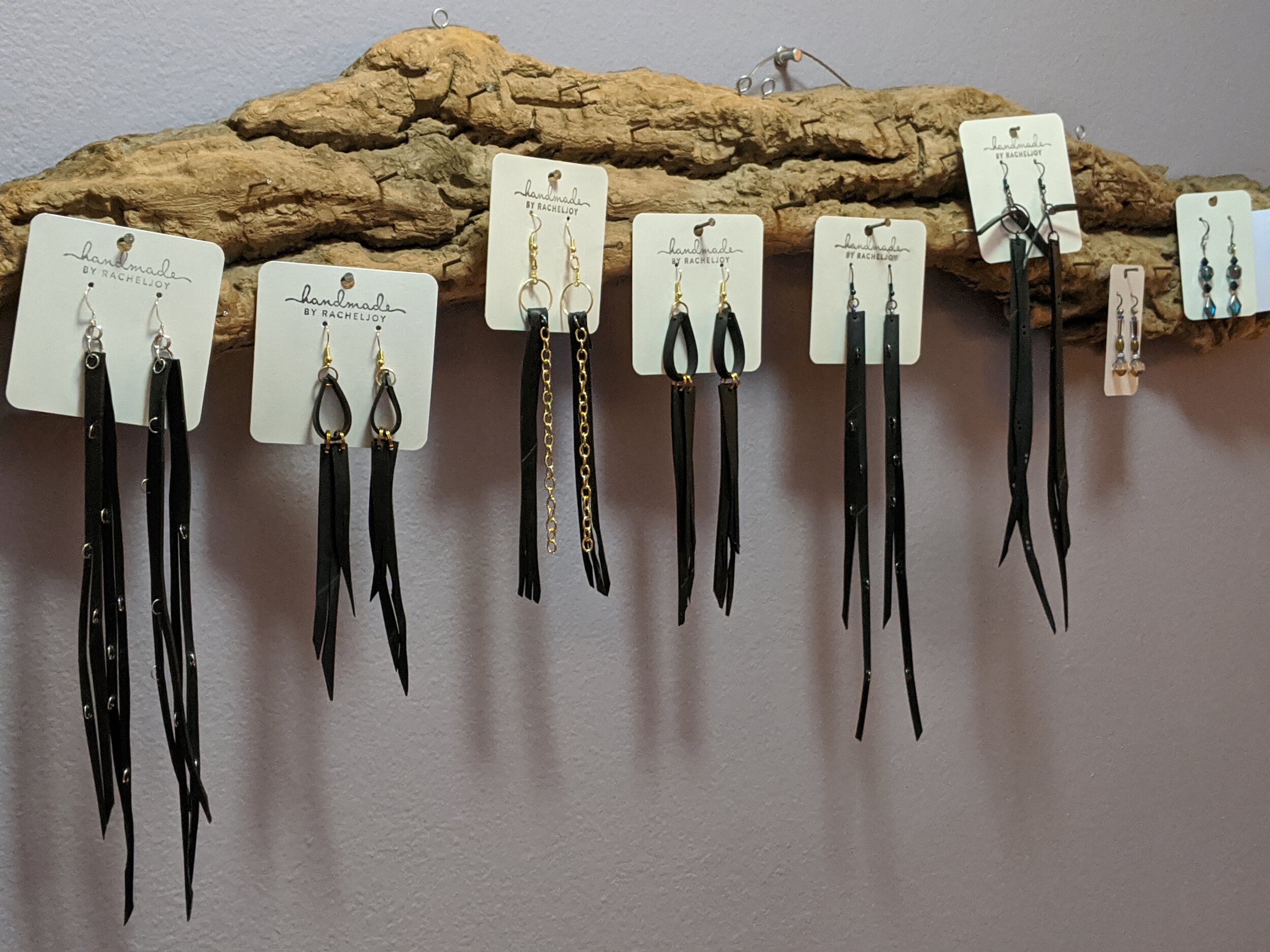 9in dangle group .jpg