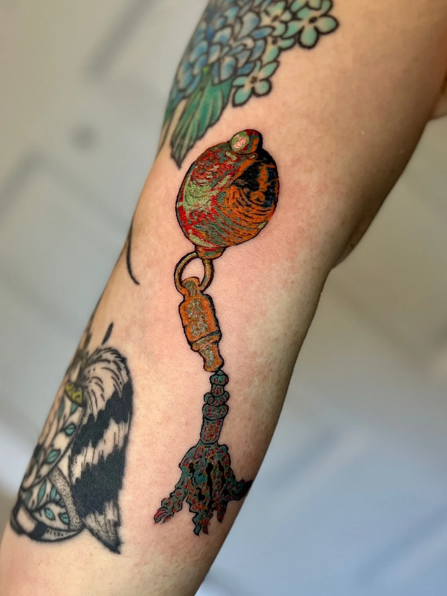 Tiger Bell 🔹🔸
#conteporarytattoo #mixedmediatattoo #pdxtattoo #pdxtattooartist #seattletattoo #portlandoregontattoo #bayareatattoo #pnwtattoo #qttr