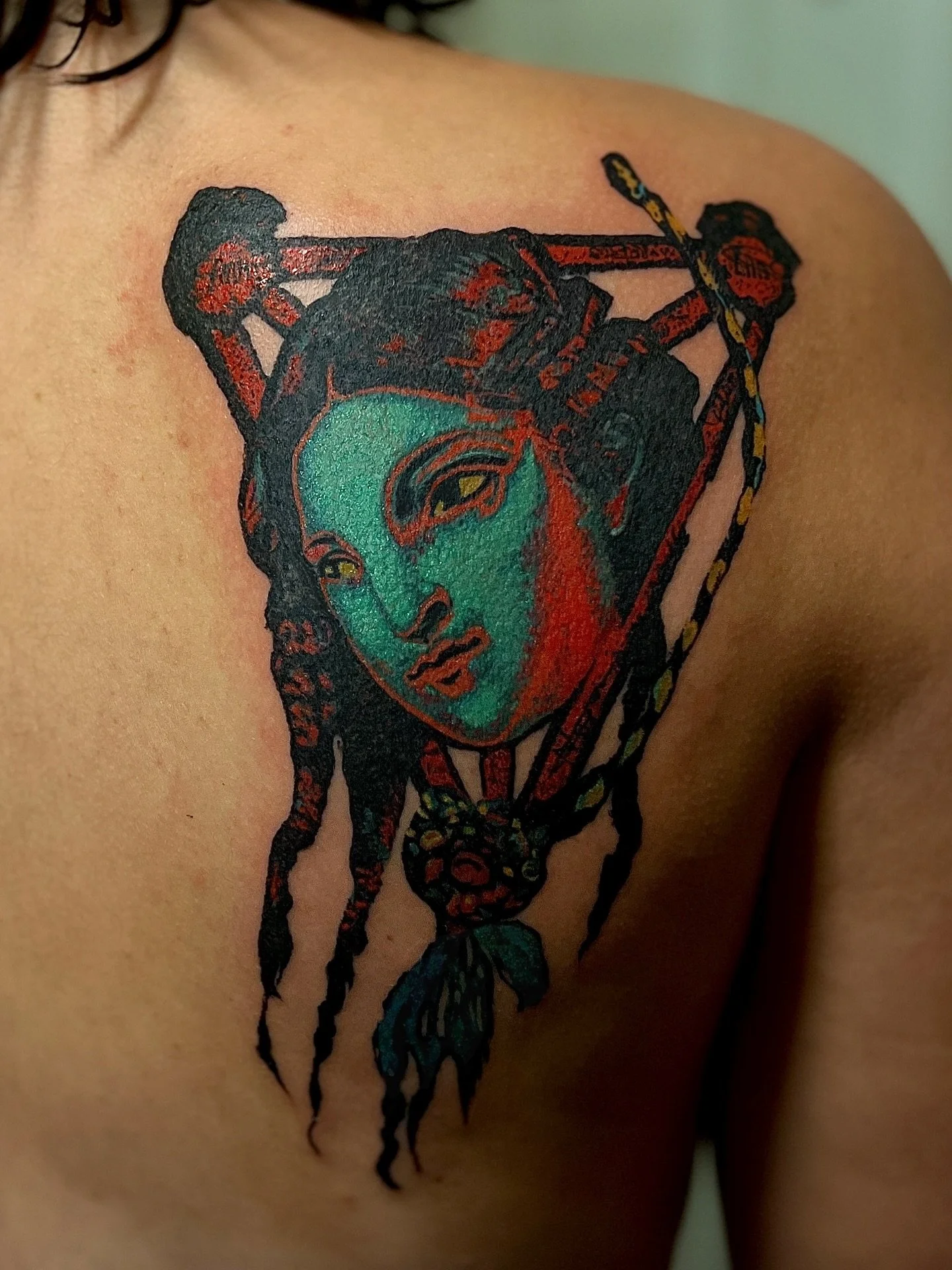 Thank you @mabelee.art for being game to make HER a reality! It often feels like a shot in the dark to post a big concept like this and I&rsquo;m always grateful when I get to make them happen 🔹 
#pdxtattoo #pdxtattooartist #portlandoregontattoo #se