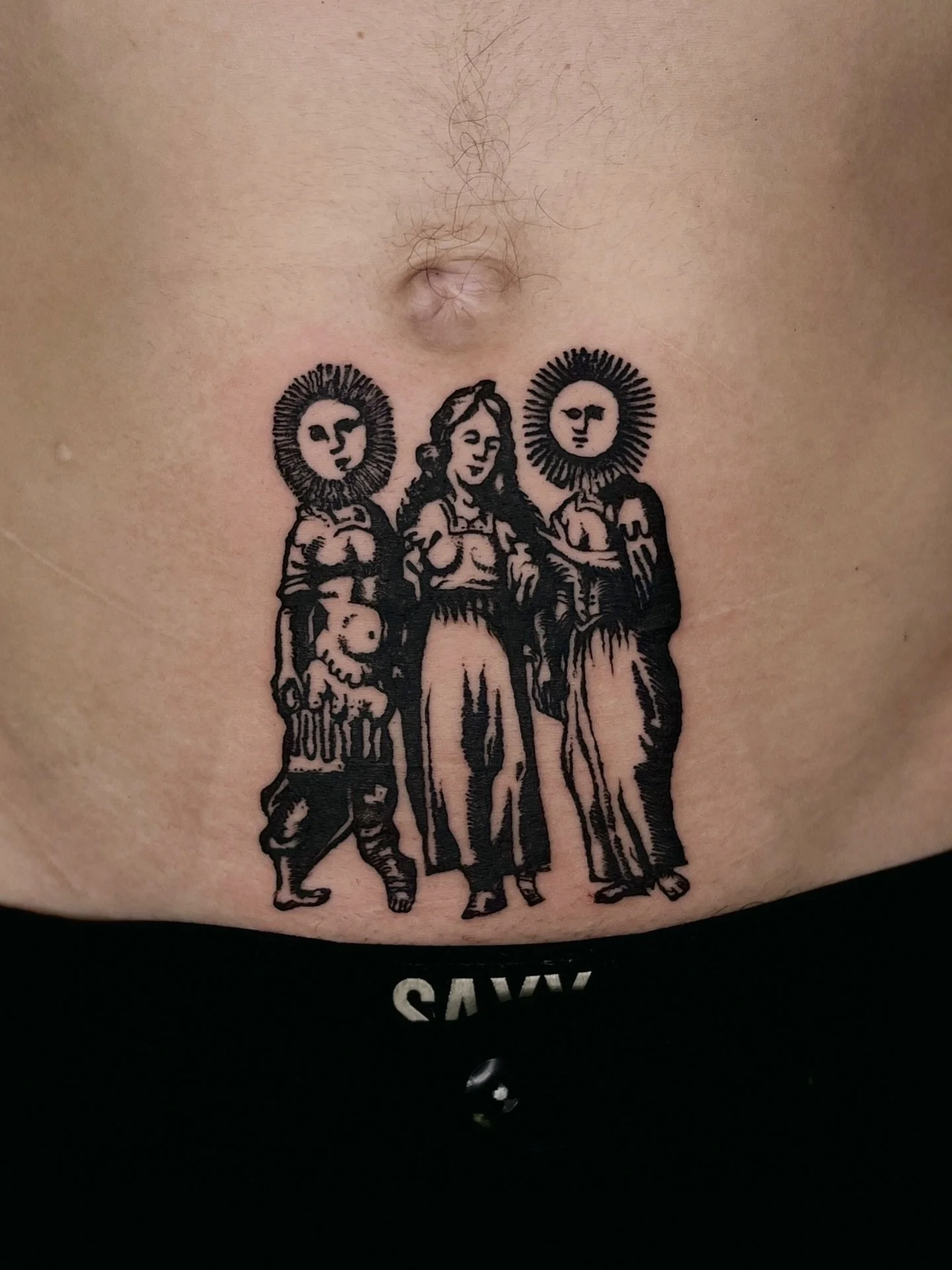 3 friends taking a walk from a while back! 
#medievaltattoo #etchingtattoo #contemporarytattoo #pdxtattoo #pdxtattooartist #portlandoregontattoo #seattletattoo #bayareatattoo #eugenetattoo #pnwtattoo #qttr