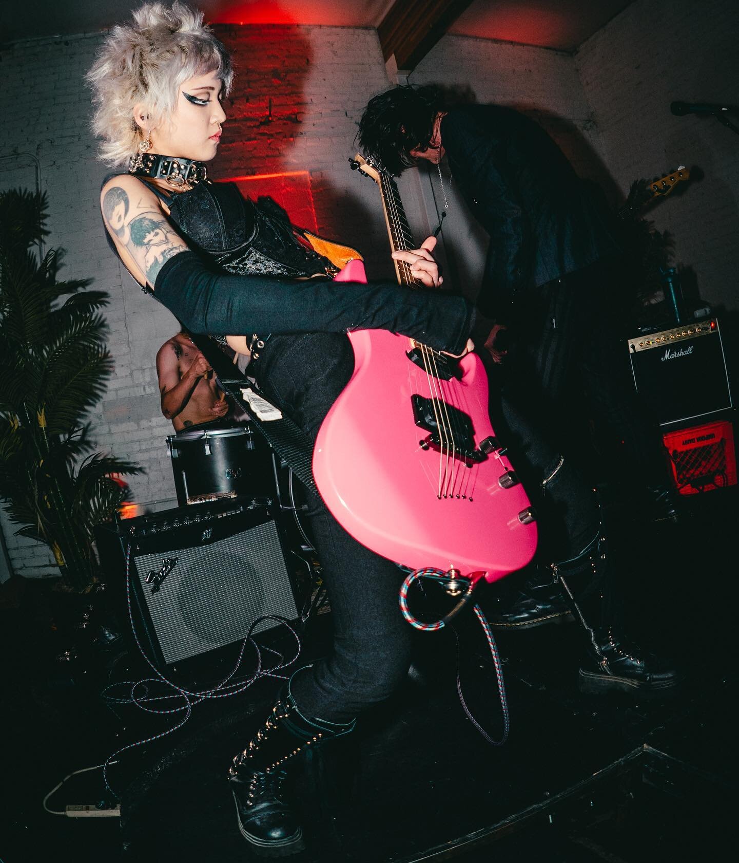 PORTLAND 🗣️ Tonight&rsquo;s our night! See you all there! Swipe for all the details 🖤 
.
📸 - @reneexmedia 
.
.
.
.
.
.
.
.
.
#fangbanger #fangbangerband #coffinkids #gothband #emoband #guitaristsofinstagram