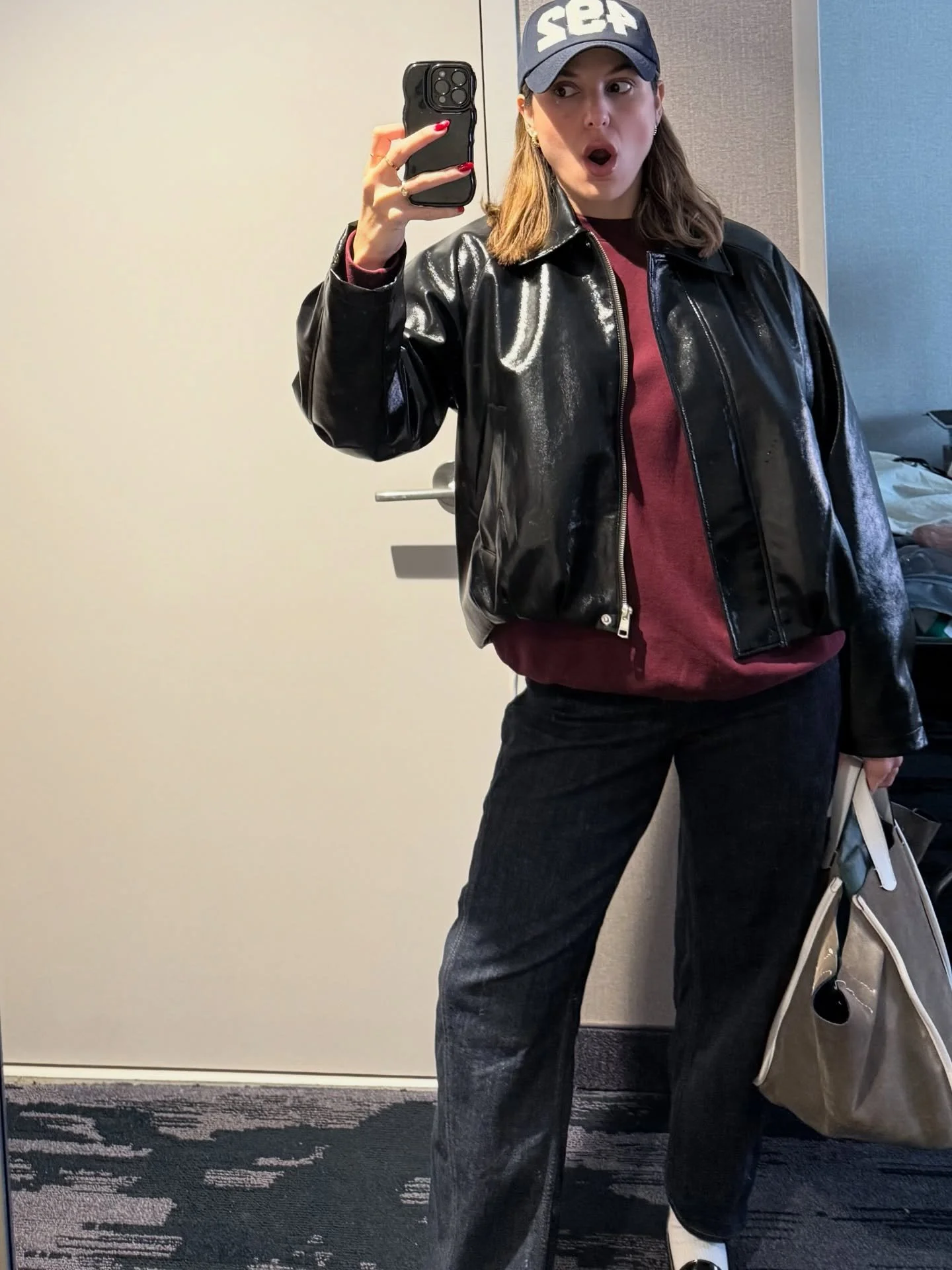 In June, I walked away from everything that felt safe.
No plan, just faith.
I chose my creativity, my voice, my peace.
Since then… I’ve felt more alive, more aligned, more free than ever.
Freedom has a price — but it also has a rhy