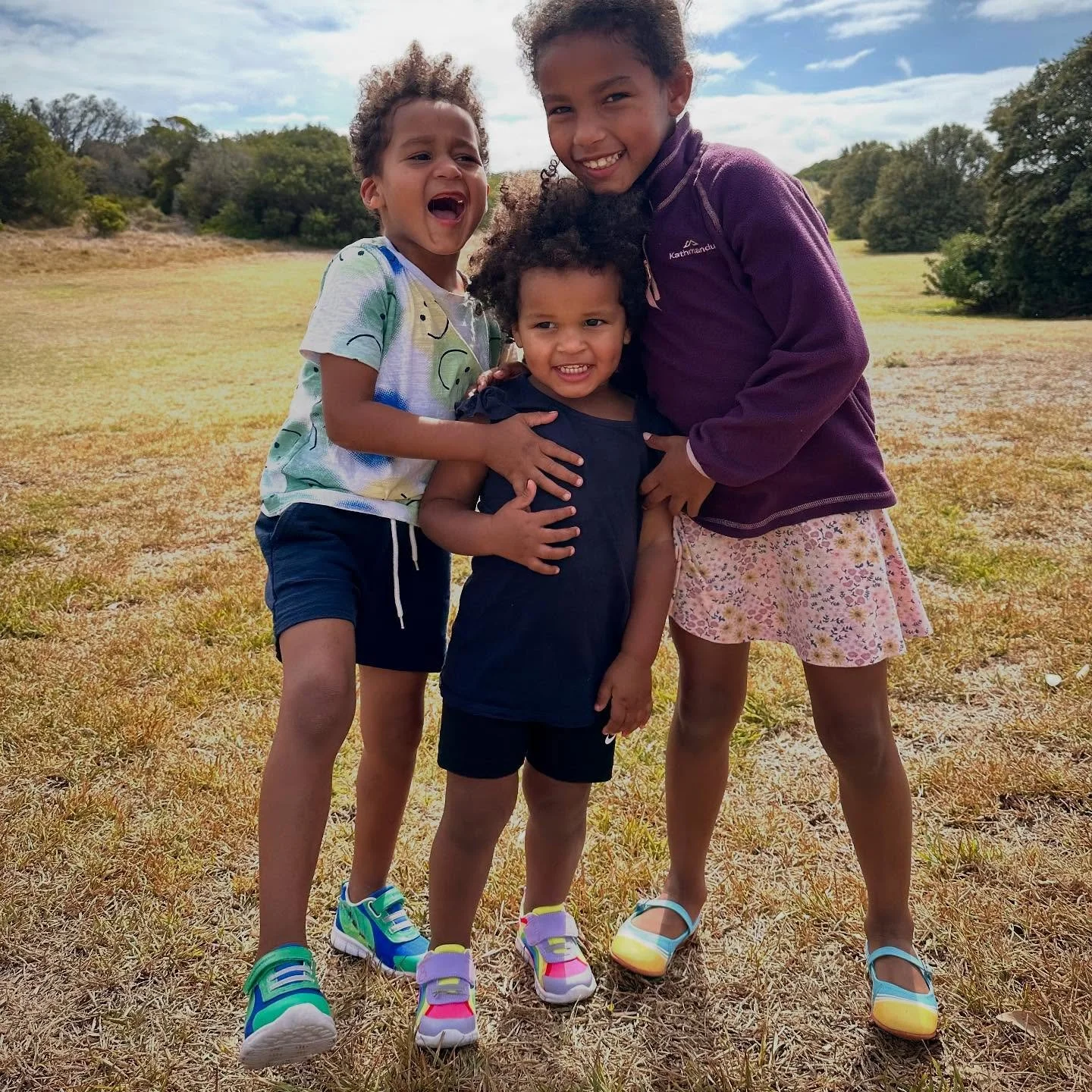 💛 Three siblings
👟 Triple the style 
💫 One brand
🫶 Endless memories

💛👟💫😜🫶 💛👟💫😜🫶 

Thank you@crossculturemumma for the gorgeous pic! 

.

.

.

#PopAndWeaselKids #PopAndWeaselAdventures #PopAndWeaselShoes #LittleLegsBigSteps #GiantShoeE