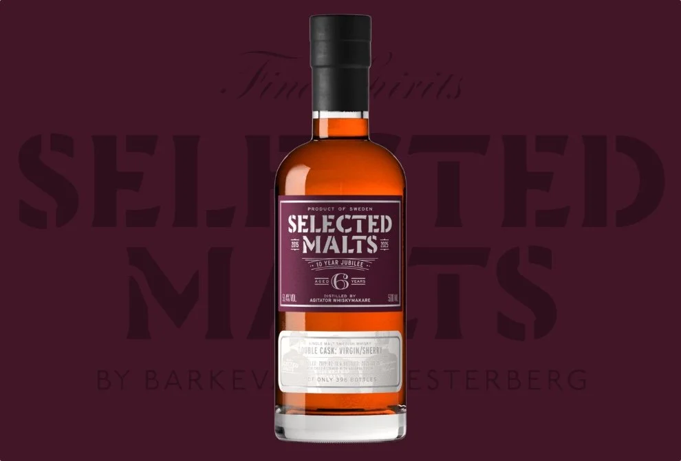 A bottle of Selected Malts whiskey with a maroon background and a label indicating it is a Swedish product aged 6 years.