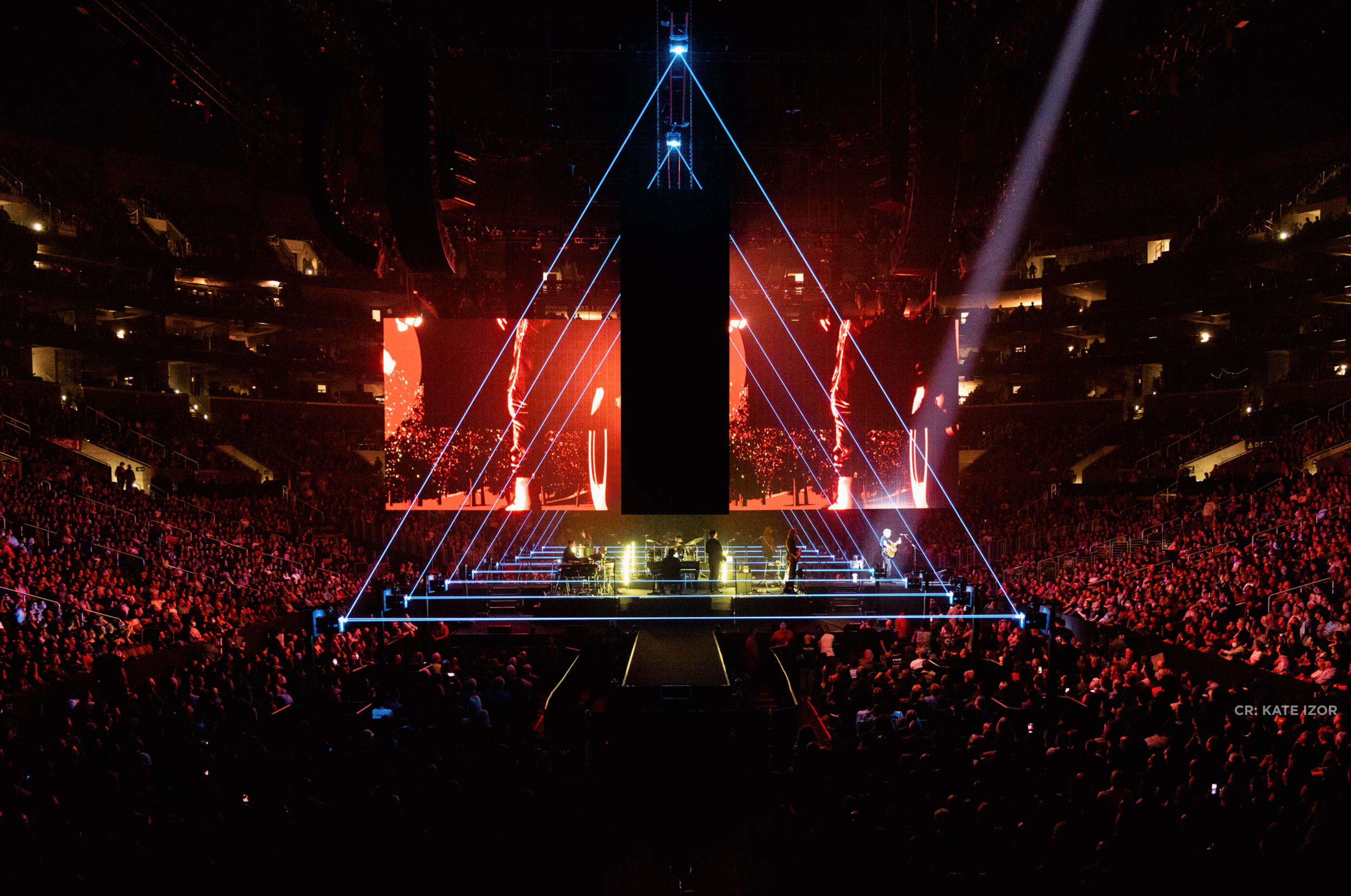 ROGER_WATERS_CREDIT_KATE_IZOR