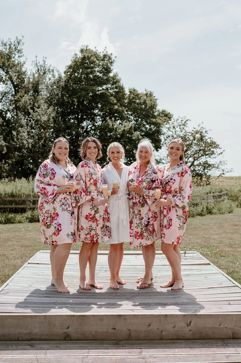 the-riverlands-yorkshire-photographer-bridesmaids.jpg