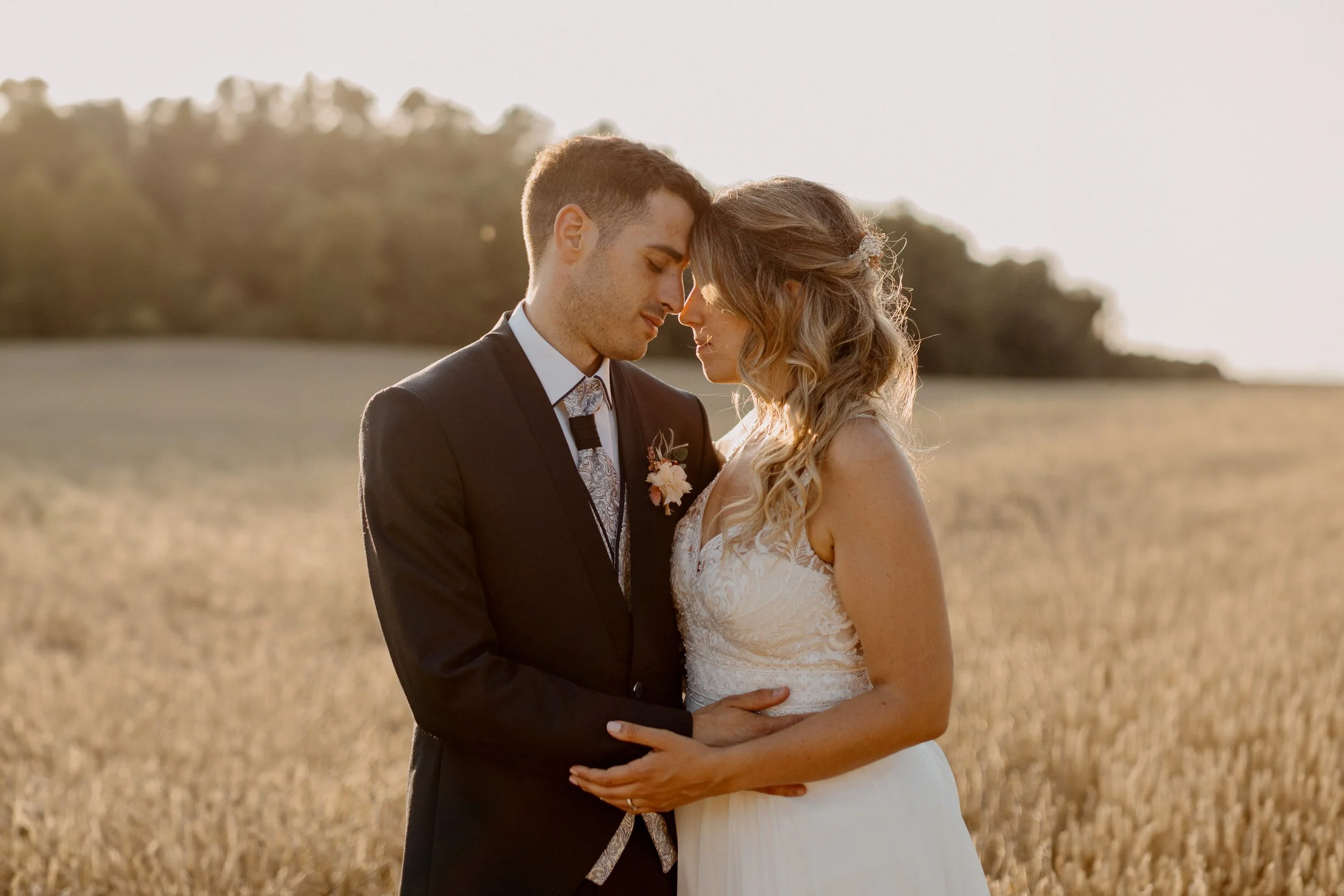 wedding-photographer-barcelona-natural-candid-luxury-love-couple-english.jpg