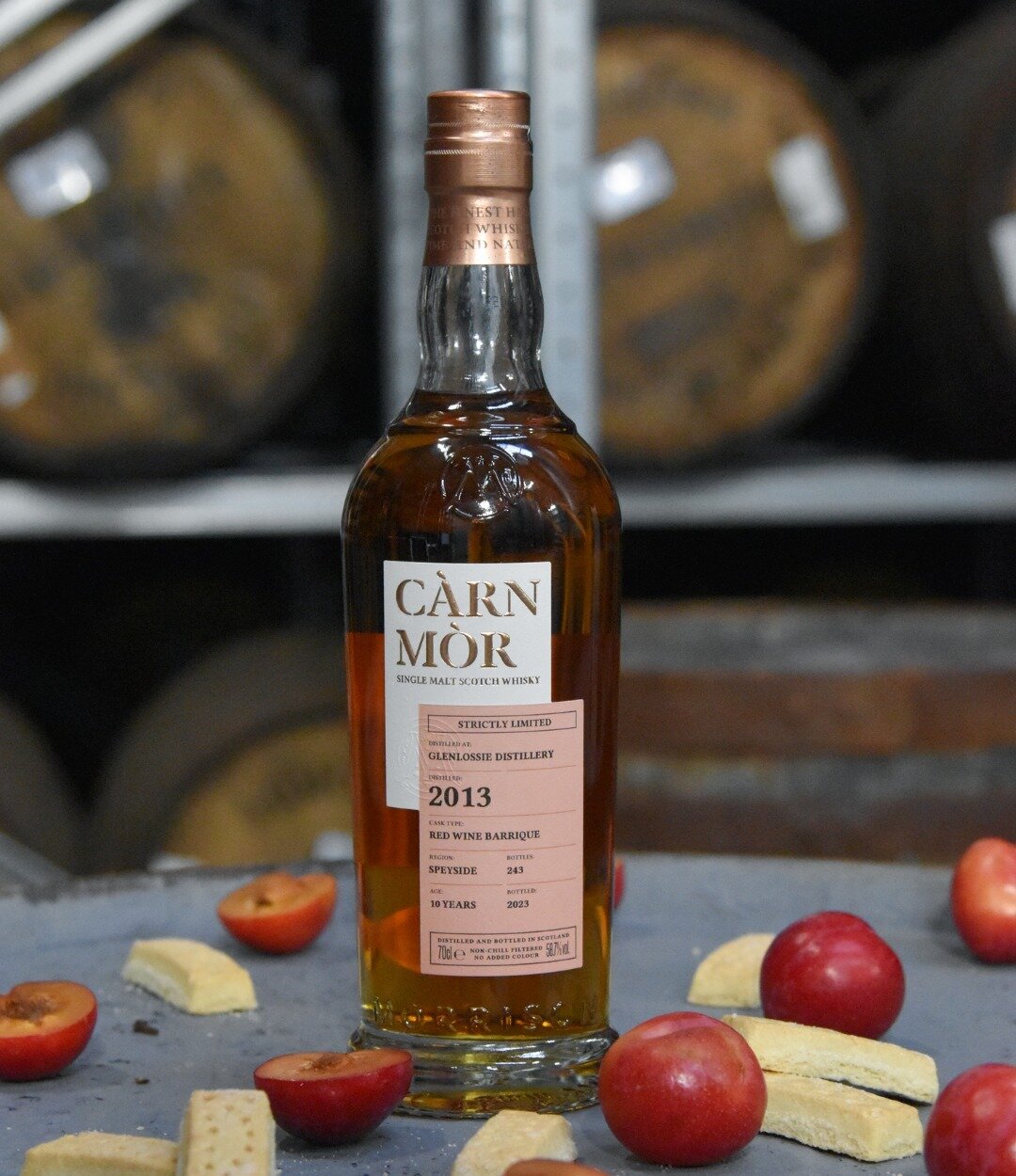 🥃Glenlossie 2013🥃⁠
⁠
This is one of our cask strength expressions from our latest release. This 10 year old has been matured in a single red wine barrique and bottled at a formiddable 58.7%.⁠
⁠
This whisky is full of stone fruit notes, freshly bake