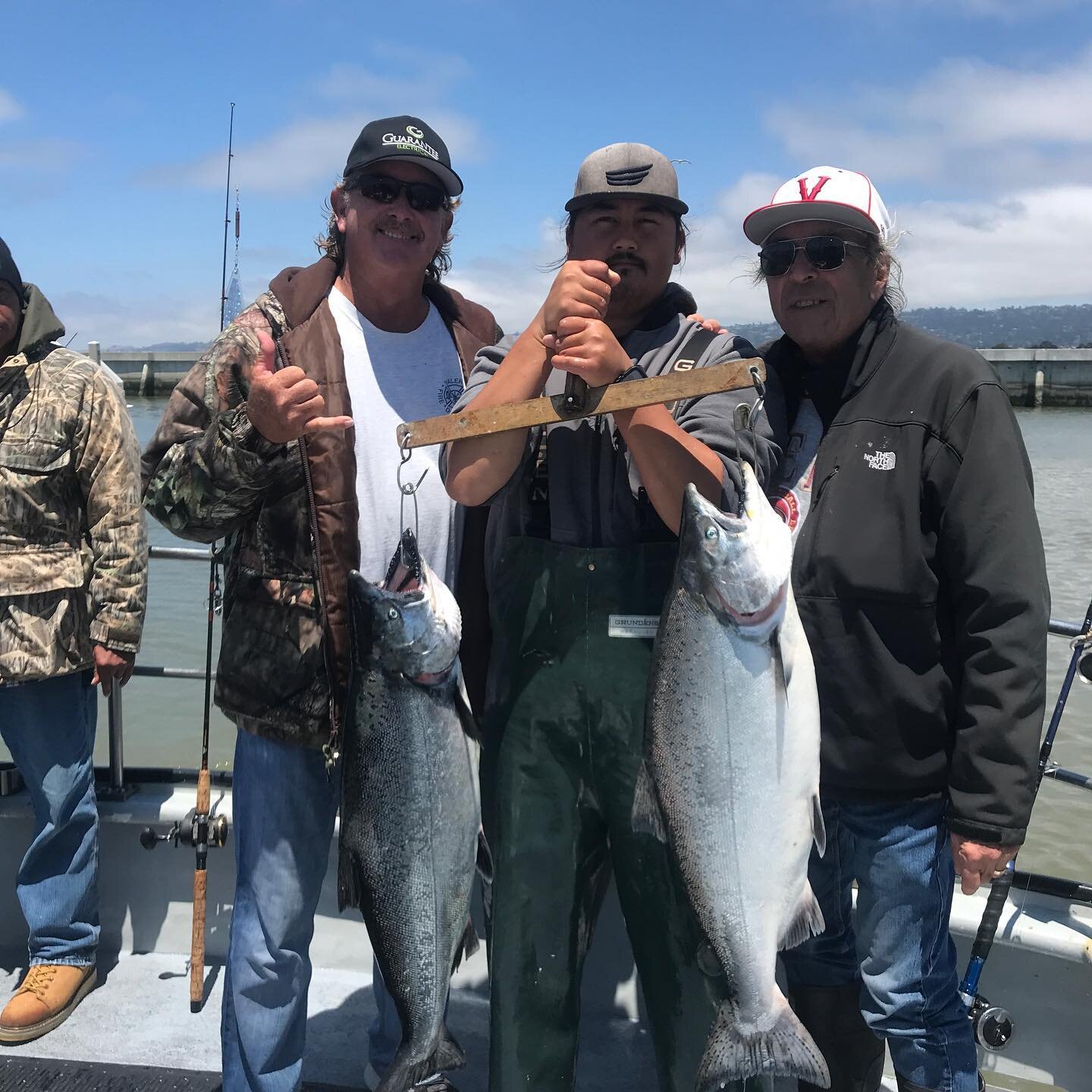 Well we didn&rsquo;t get them before noon today.. 12:01! I can take a shower now! Our 12 guys finished with limits to 25 lbs! Definitely some nicer fish out there now! Book your next trip at fishemeryville.com or visit our website at pacificpearlchar