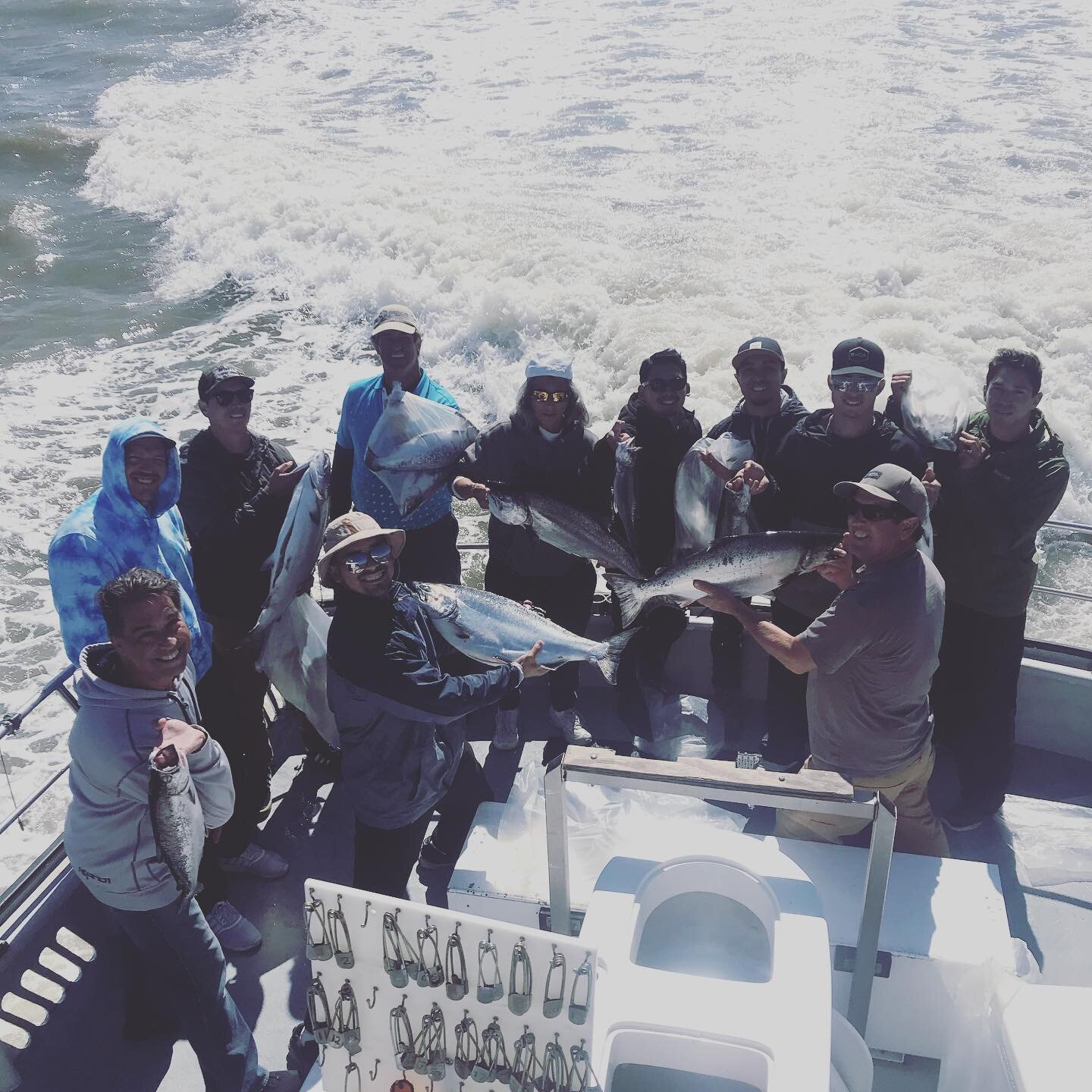 Late post! Beautiful day on the big pond! Our 11 anglers landed 17 salmon to 18 lbs! Lots of action today and lots of grass!! We ran the gear about every 4 mins and we got rewarded! #fishemeryville #pacificpearlcharters.com #salmon #sfbayareafishing 