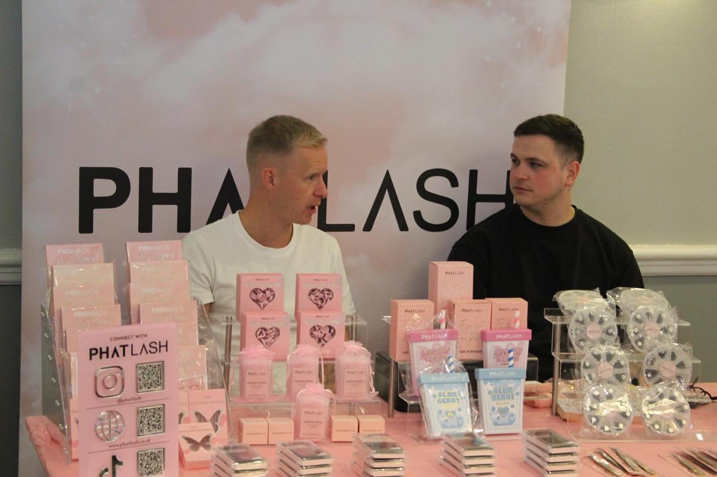 Appreciation post to the amazing @phatlash π
Thank you so much for addending with an amazing stall and speech π€
#opal #opalbeautygames #lash #lashconference #lashes #lashcompetition #lashesonfleek #lashesonpoint #confrence