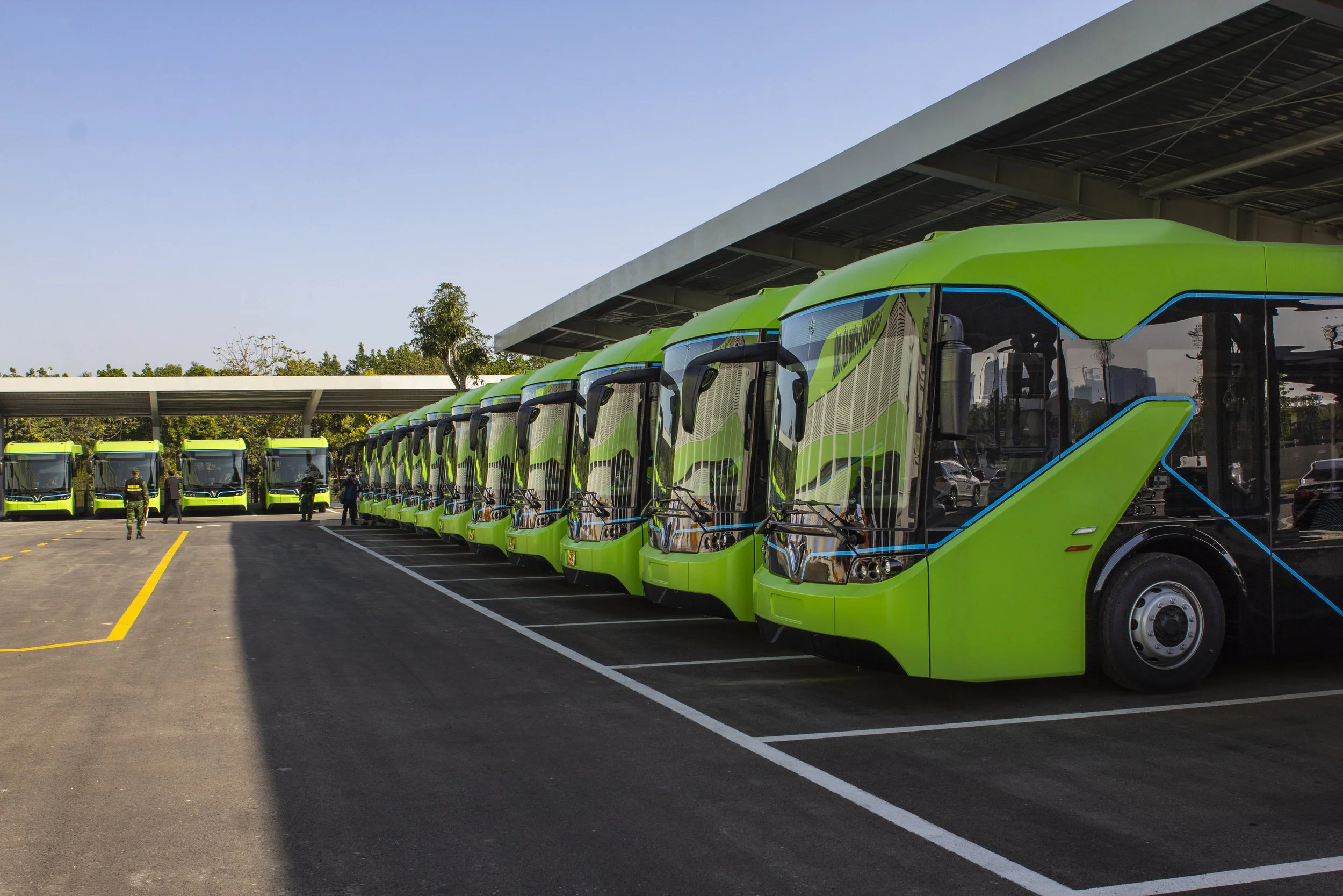 Hanoi Launched Its First 3 E-Bus Routes in December 2021