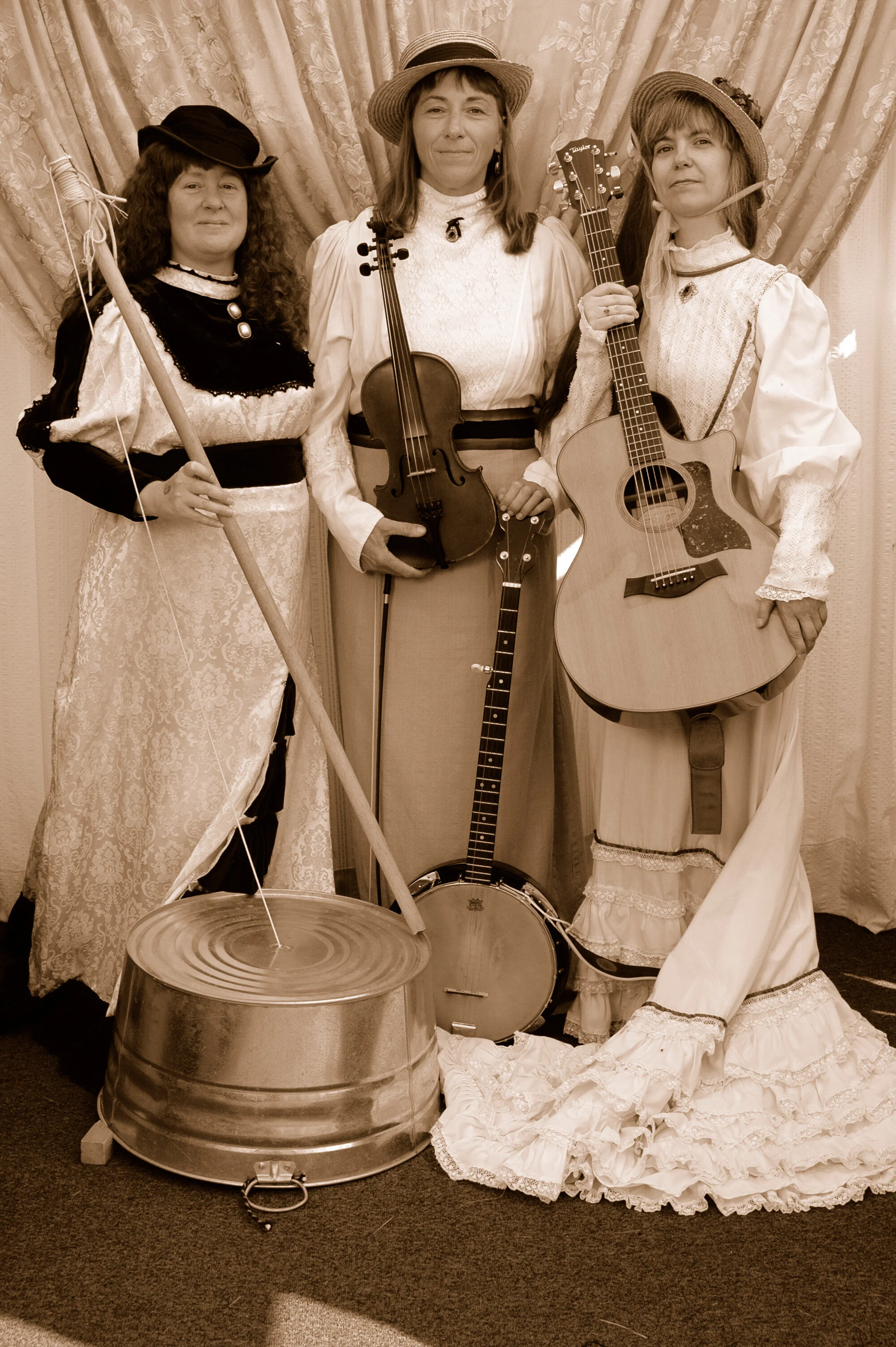 VictorianMusicians.JPG