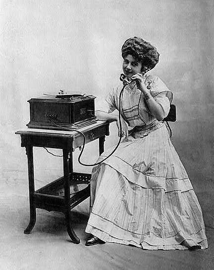 girl-talking-telephone-GraphicsFairy.jpg