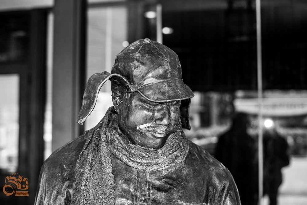 Statue with cigarette NOLA — Manasterli Photography