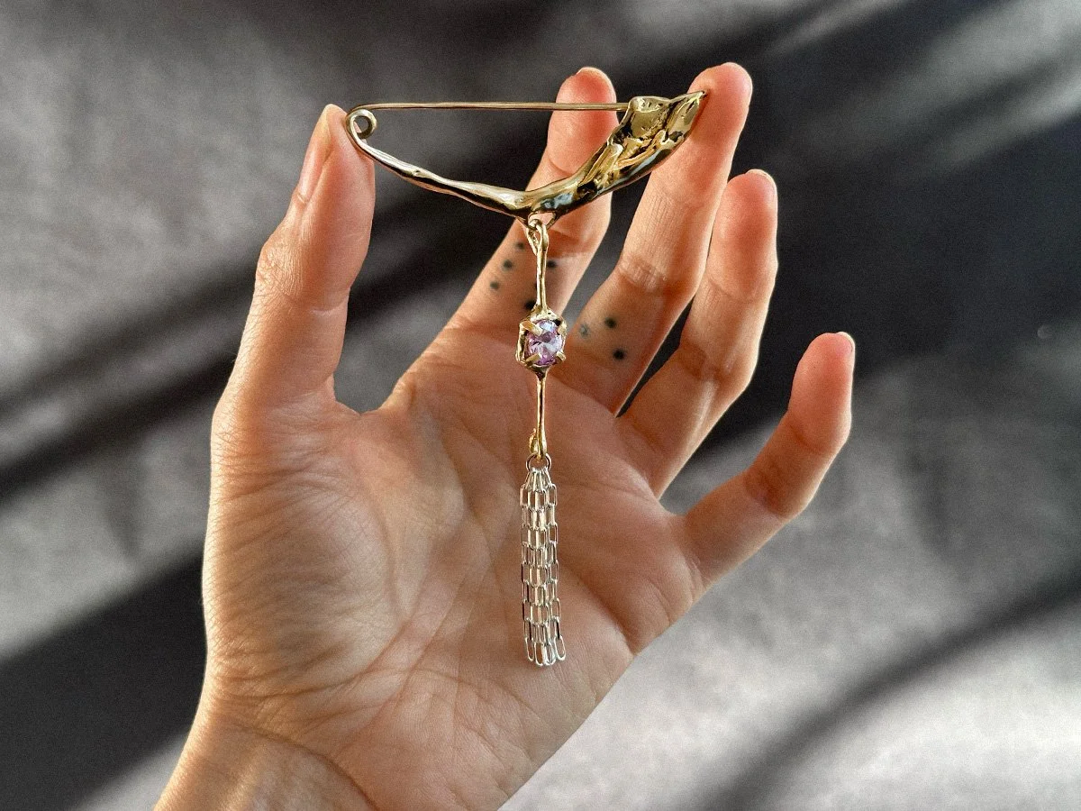 BROOCH3_4.jpg