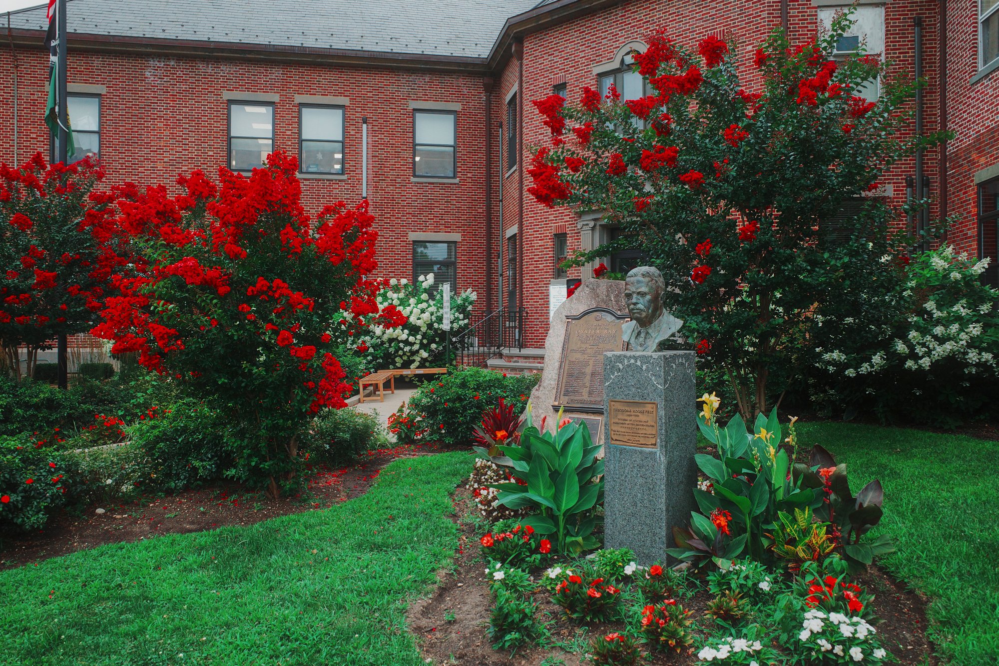 R0009627_gburg.jpg