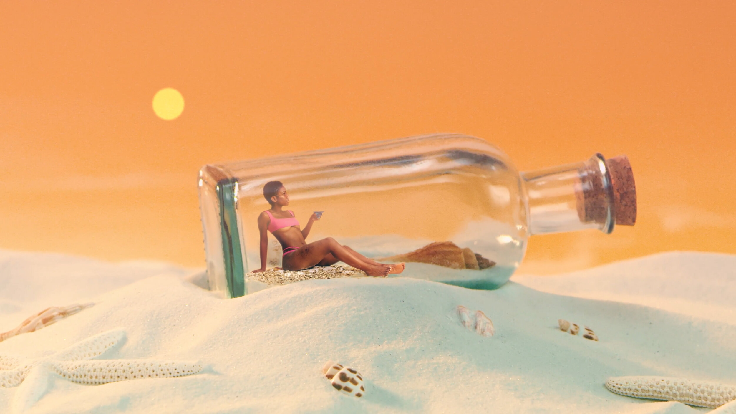DESTINATION _ SWIMWEAR 2019.mp4.00_00_16_09.Still002.jpg