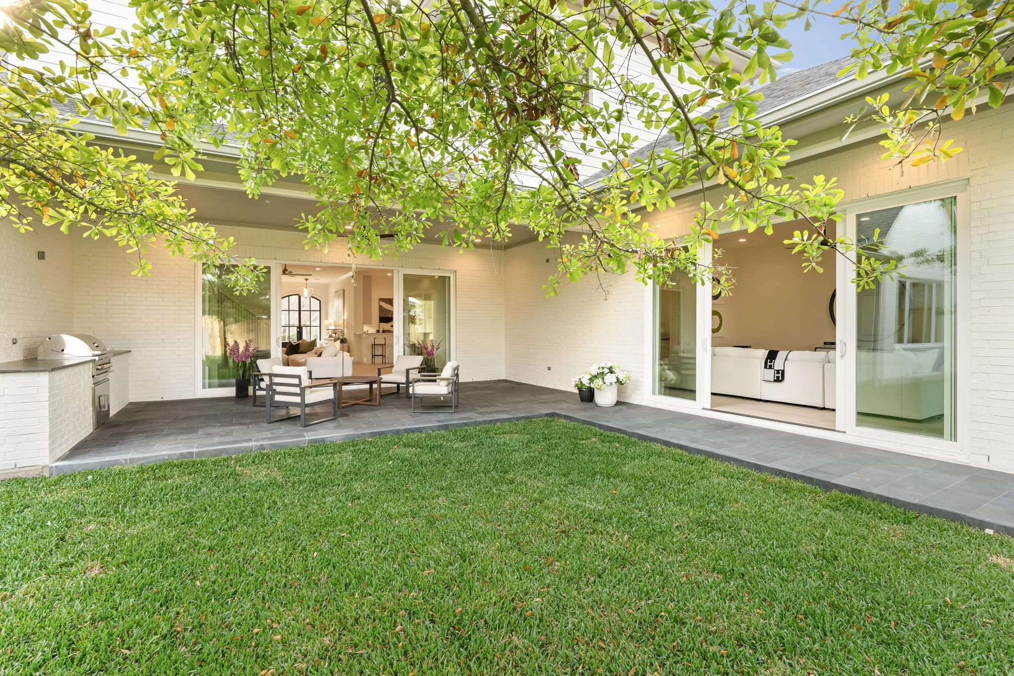 70-web-or-mls-Paragon - 1426 Huge Oaks-66.jpg
