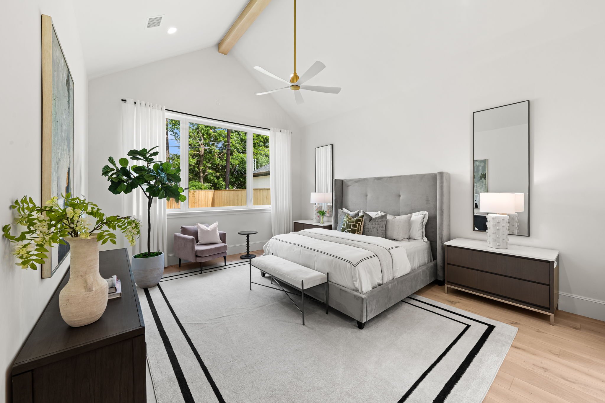 12-web-or-mls-Paragon - 1614 Lynnview Dr-8.jpg