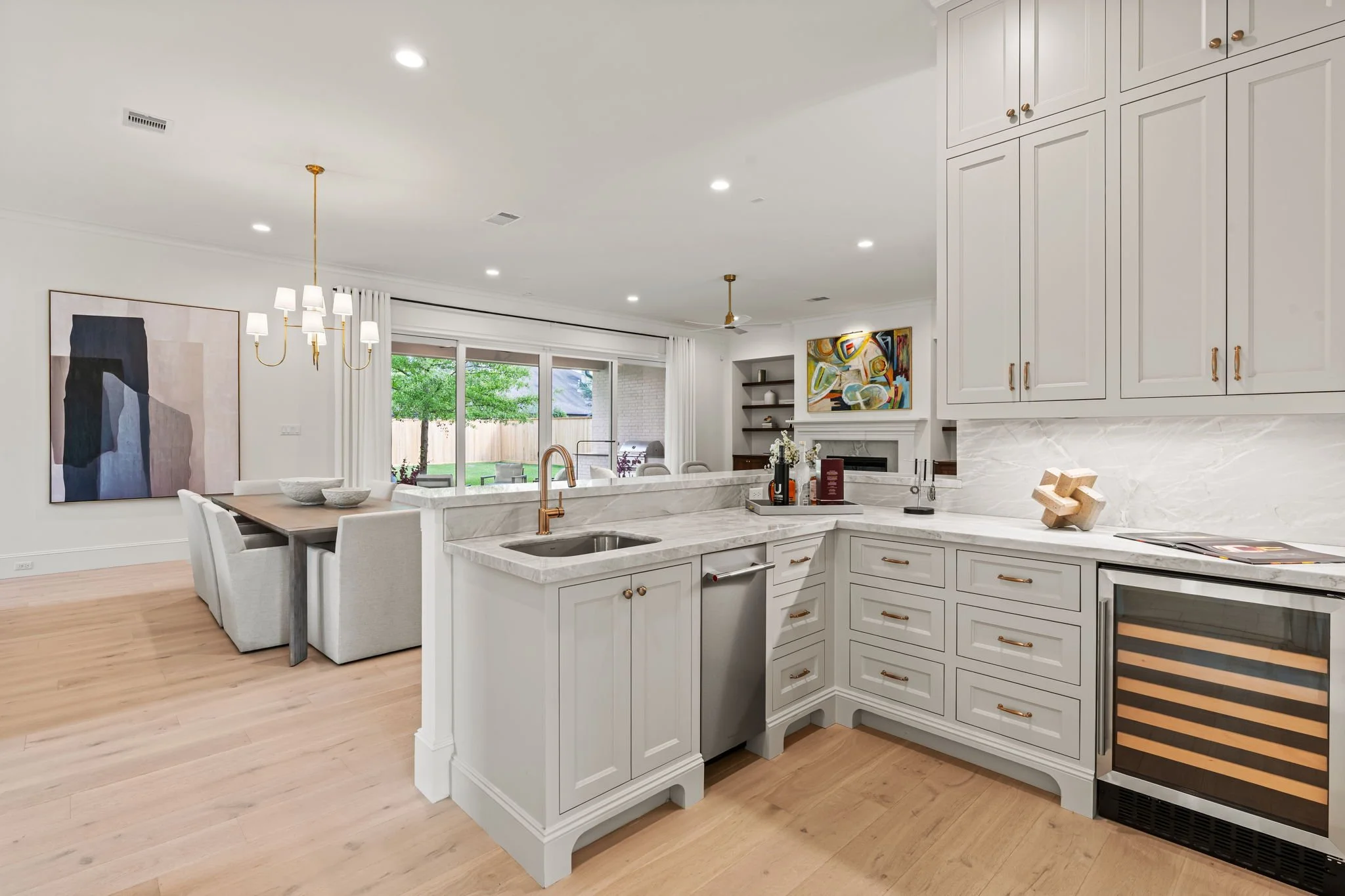 22-web-or-mls-Paragon - 1426 Huge Oaks-15.jpg