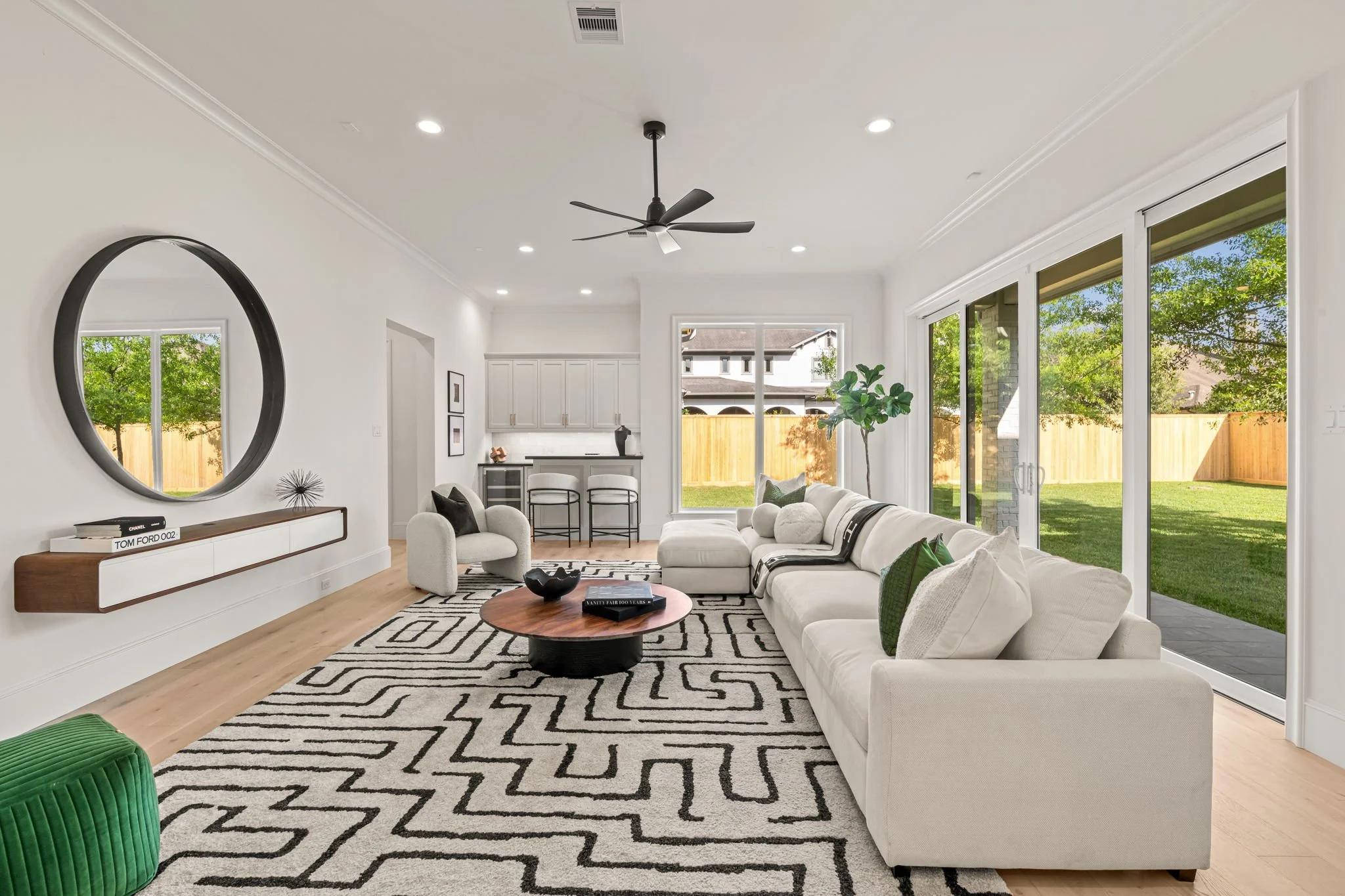 31-web-or-mls-Paragon - 1426 Huge Oaks-24.jpg
