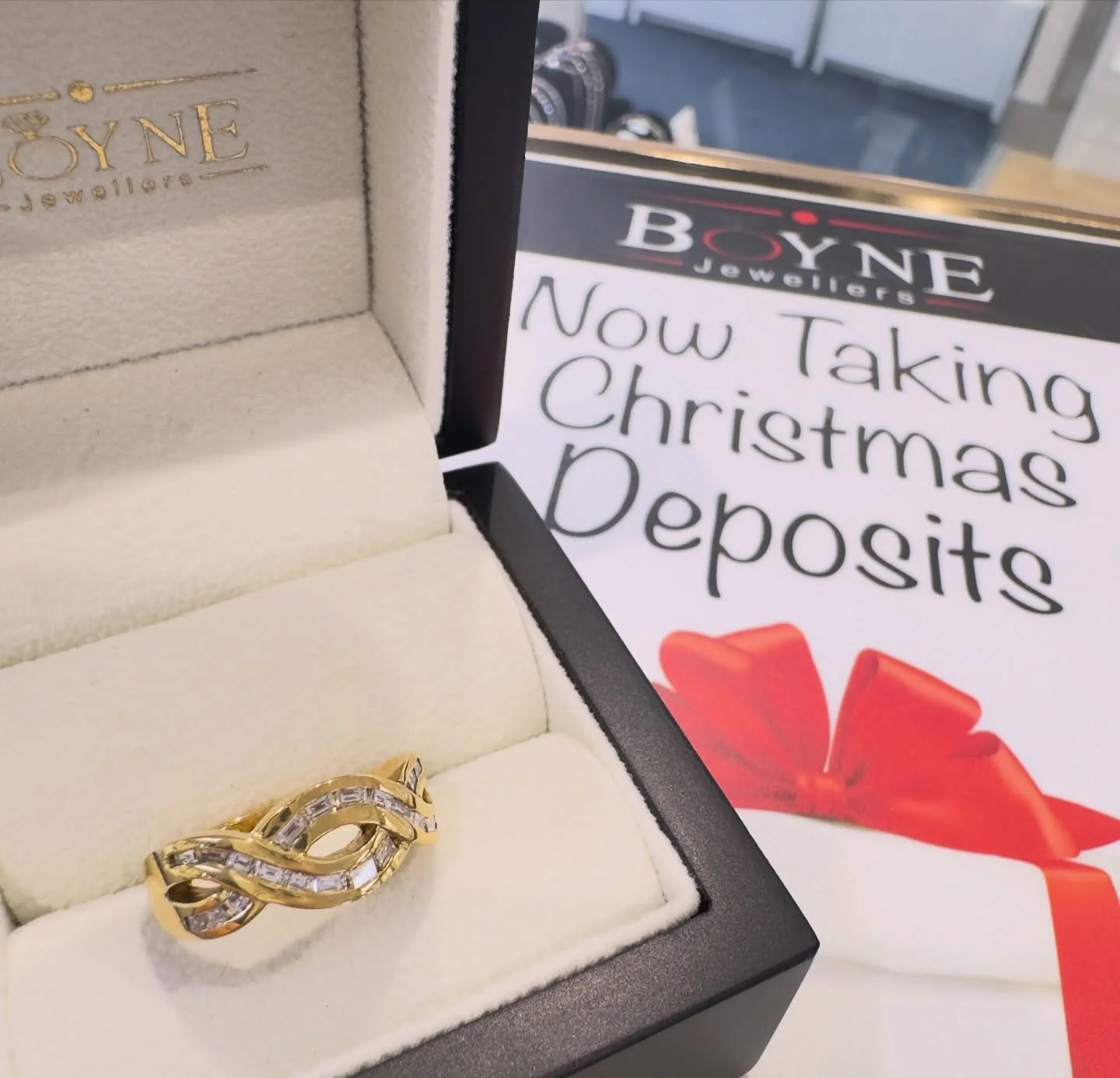 🎄✨ Christmas is Coming! ✨🎄
Secure your jewellery, watches and accessory now &ndash; we&rsquo;re officially taking Christmas Deposits! 🥳
✅ reserve your selected gifts items and add a deposit
✅ Stress-free December
✅ Limited time &ndash; don&rsquo;t