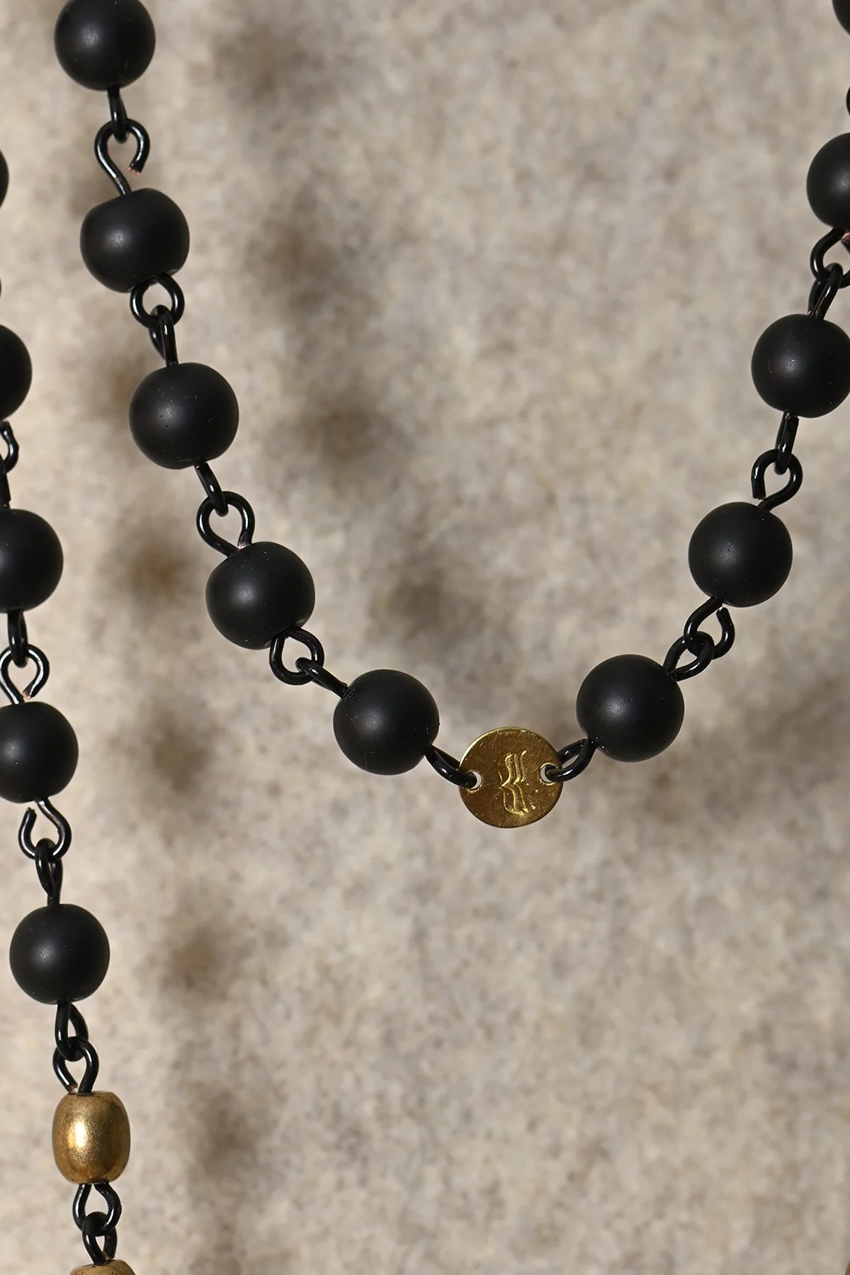 Ceinture_Noire_Necklace_opt4_5.jpg