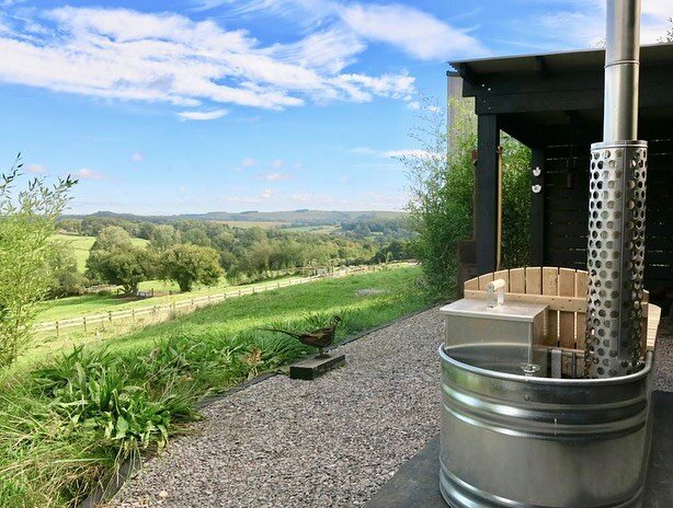 What a view 🌳💚🌿
A beautiful and relaxing space, perfect for couples and with views of this stunning Area of Outstanding Natural Beauty
Of course we love the addition of the wood-fired Diptank.

&ldquo;The hot tub was just amazing - once heated up,
