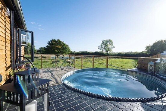 Another stunning Diptank installation, set in the glorious Somerset countryside.

Head over to @somersetheavenlyhuts to see how they have turned their tank into a hot tub! 

#diptanks #takeadip #somerset #southwestglamping #huts #heavenlyhuts