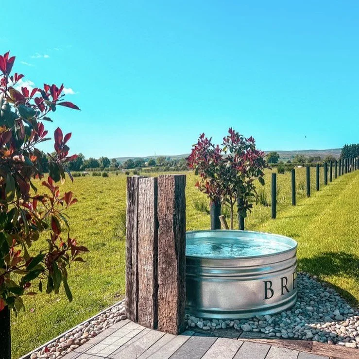 Appreciation post ❣️ Some stunning photography coming from this incredible &amp; unique place ~ the Hideaway Retreat, County Tyrone. 
🌿🌞🧘🧖&zwj;♀️🌾
Featuring our 5ft Round Diptank.

#diptanks #takeadip #breathe #northernireland #hideaway #icebath