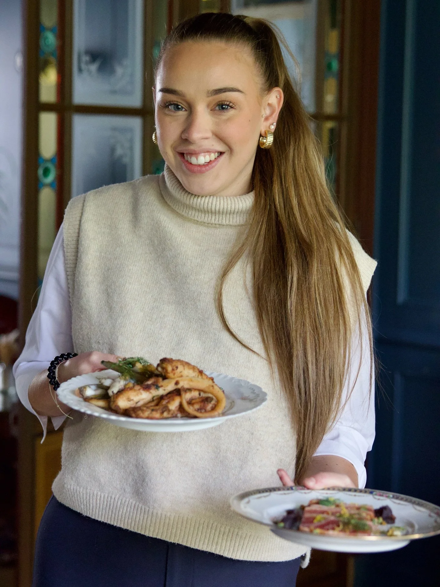 Attentionn&eacute;e et pleine d&rsquo;&eacute;nergie, voici Maeva ! Elle accueille chaque client avec bonne humeur et plaisir de servir 🌞 

#restaurantlisleadam #restaurantvaldoise #valďoise #valdoise95 #lisleadamtourisme #lisleadammaville #lisleada
