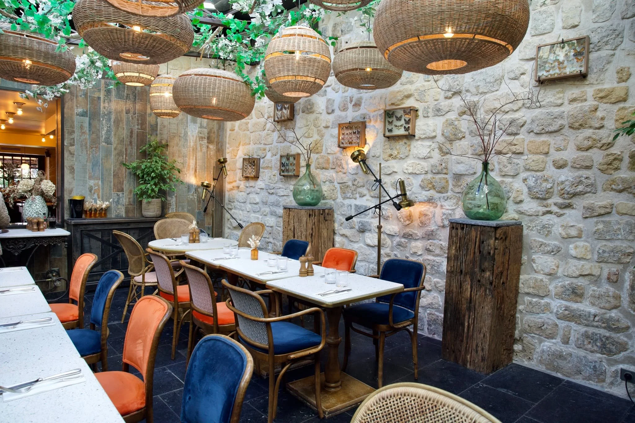 Privatisez le Mauricette pour vos &eacute;v&eacute;nements ! 🥂
La salle du bas, celle du haut ou l&rsquo;ensemble du restaurant, Mauricette se transforme en votre espace exclusif pour vos &eacute;v&eacute;nements priv&eacute;s, anniversaires, soir&e