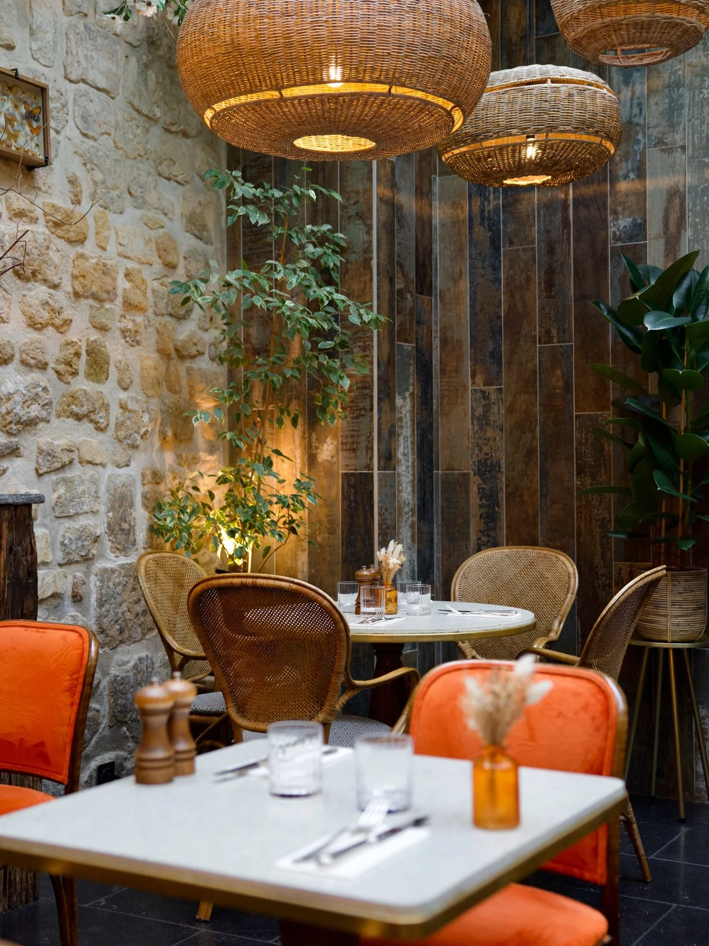 🪑Brasserie familiale
🌱Cuisine de saison, fait maison
🍸D&eacute;jeuner, ap&eacute;ritif et d&icirc;ner
🍴Tous les jours 12h-14h,19h-22h
🍾We-end 22h30, dimanche 22h

#restaurantlisleadam #restaurantvaldoise #valďoise #lisleadamtourisme #lisleadam