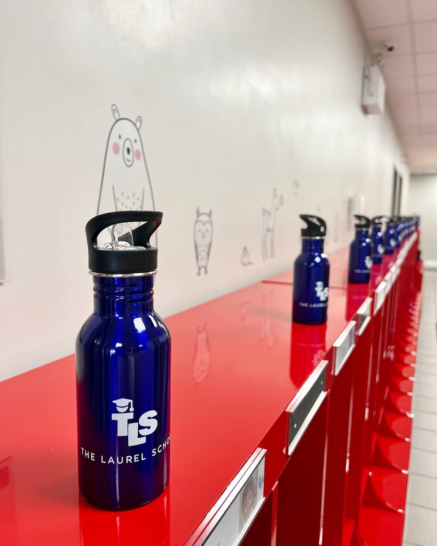 Happy 1st day of school ✏️

We love our custom water bottles given to each student for the first day 😍