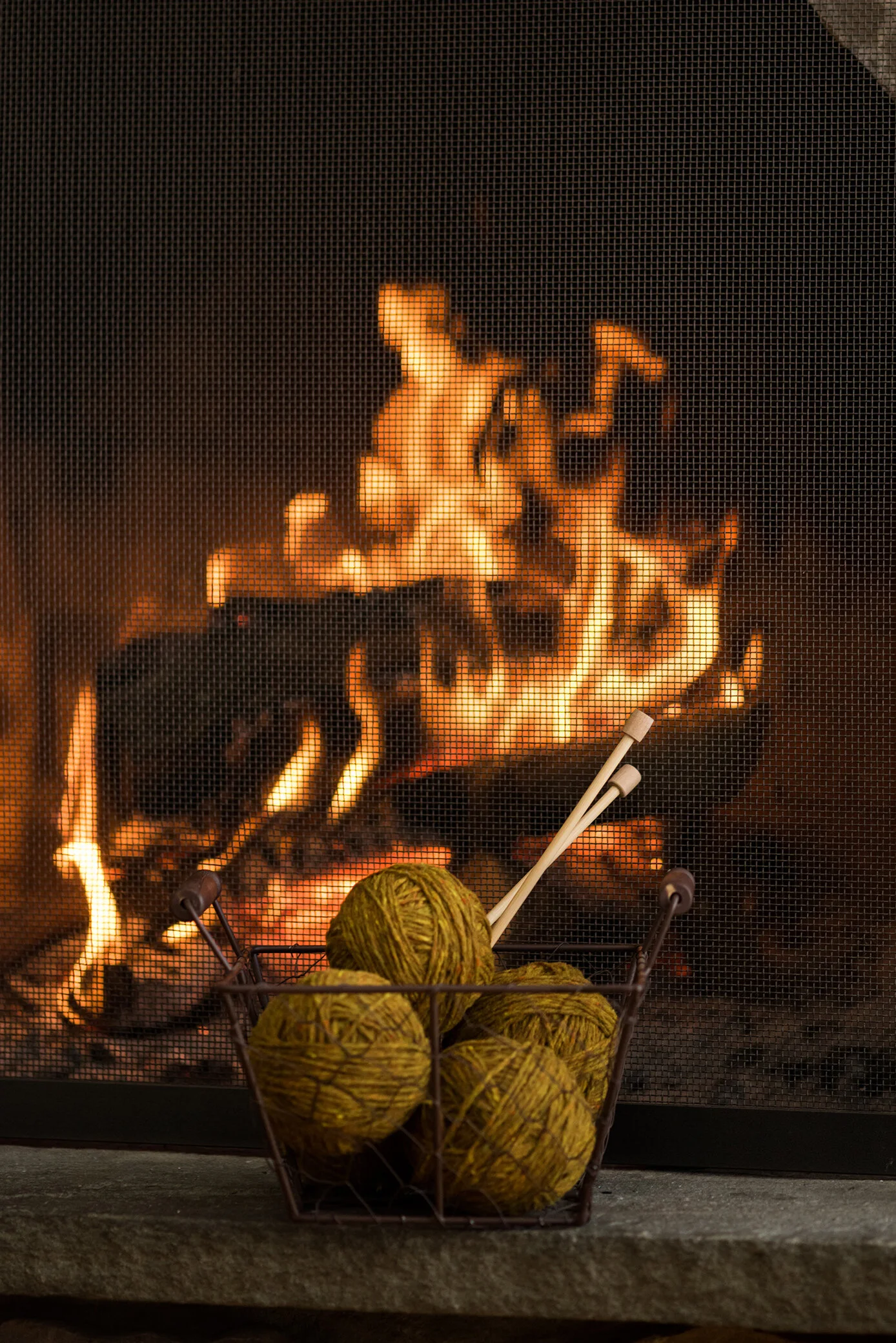 0012-Liz-Russell-knitting-and-mending-0004.jpg